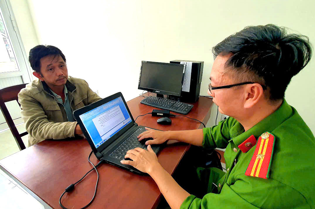 Đắk Lắk: Bắt khẩn cấp tài xế xe tải gây tai nạn chết người rồi bỏ trốn- Ảnh 1. Đắk Lắk: Bắt khẩn cấp tài xế xe tải gây tai nạn chết người rồi bỏ trốn- Ảnh 1.