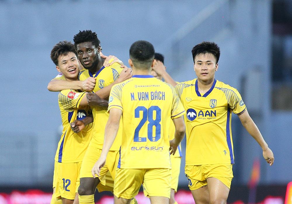 Trực tiếp V-League 2025-2026: Sông Lam Nghệ An quyết đấu Hà Tĩnh- Ảnh 1.