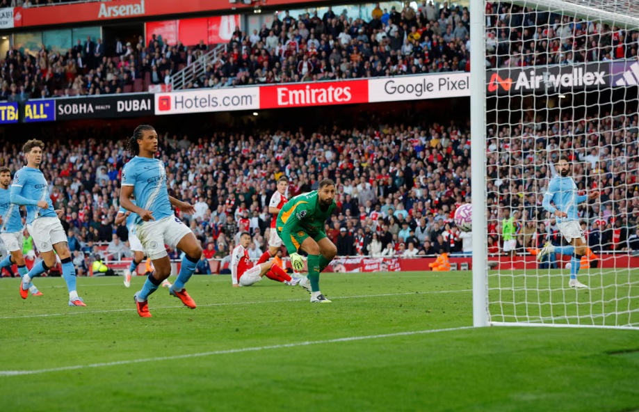 Martinelli hóa người hung, Arsenal thoát thua trước Man City- Ảnh 2. Martinelli hóa người hung, Arsenal thoát thua trước Man City- Ảnh 2.