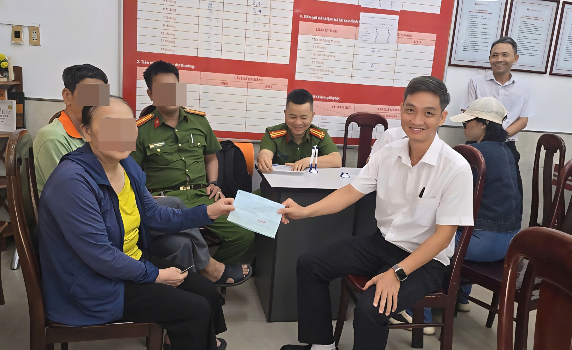 Đà Nẵng kêu gọi người dân đấu tranh phòng, chống tội phạm trên không gian mạng- Ảnh 1. Đà Nẵng kêu gọi người dân đấu tranh phòng, chống tội phạm trên không gian mạng- Ảnh 1.