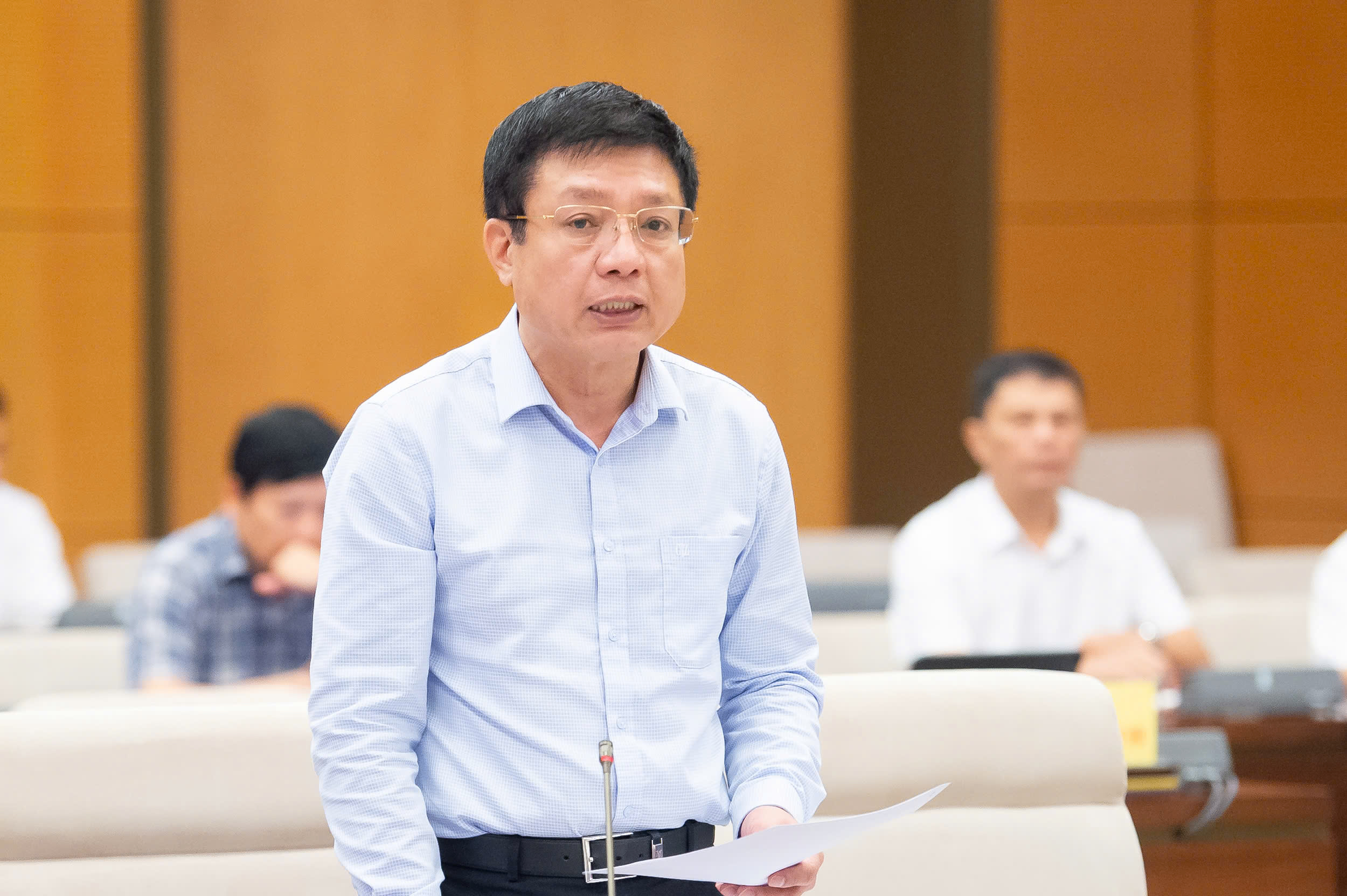 Đề nghị quy định miễn nhiệm, từ chức nếu để xảy ra lãng phí nghiêm trọng- Ảnh 1. Đề nghị quy định miễn nhiệm, từ chức nếu để xảy ra lãng phí nghiêm trọng- Ảnh 1.