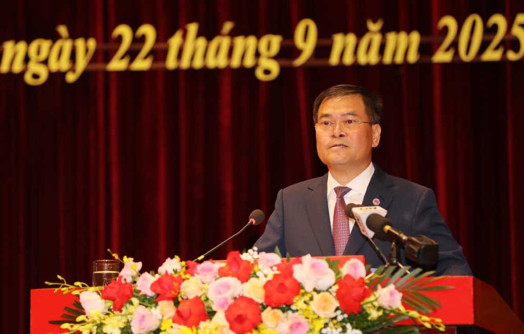 Ông Bùi Văn Khắng làm Chủ tịch UBND tỉnh Quảng Ninh nhiệm kỳ 2021-2026- Ảnh 3. Ông Bùi Văn Khắng làm Chủ tịch UBND tỉnh Quảng Ninh nhiệm kỳ 2021-2026- Ảnh 3.