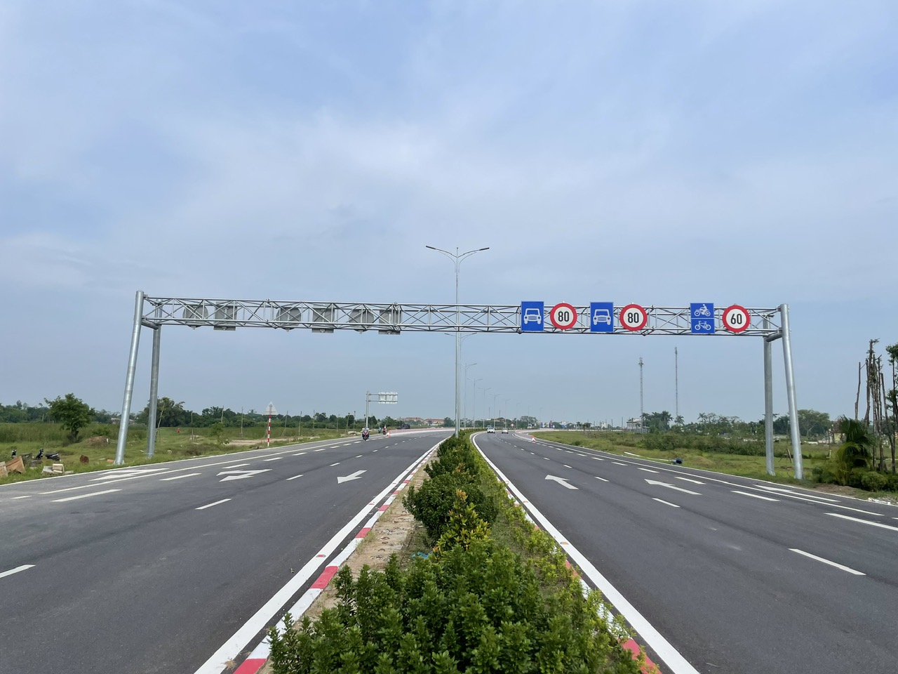 Hưng Yên: Tuyến đường nghìn tỷ phấn đấu hoàn thành trước 30/9- Ảnh 1.