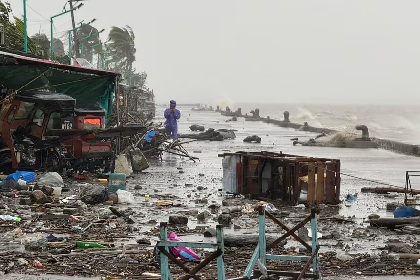 Siêu bão mạnh nhất thế giới trong năm quét qua Philippines- Ảnh 1. Siêu bão mạnh nhất thế giới trong năm quét qua Philippines- Ảnh 1.