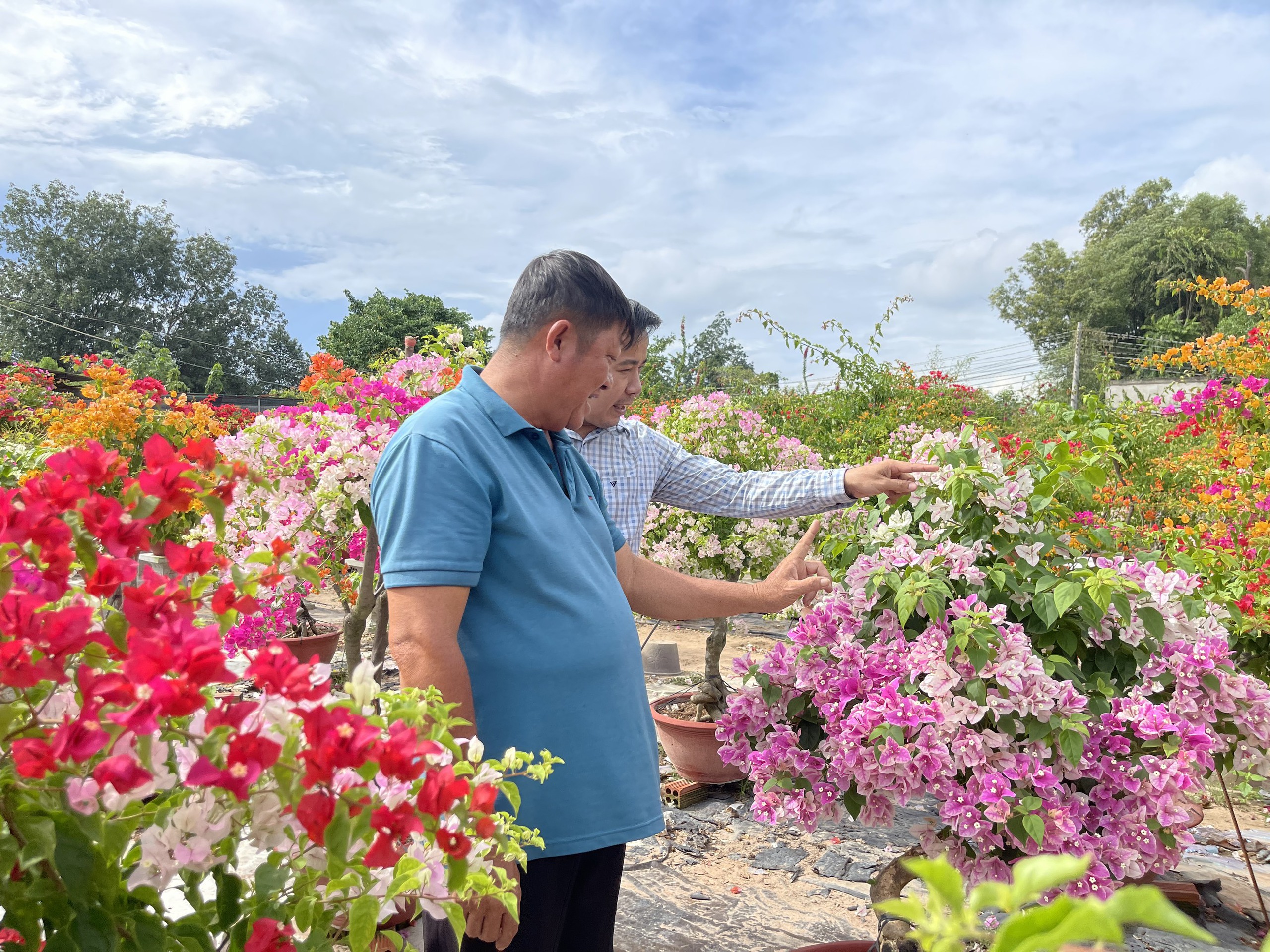 Đồng Nai: Đường bê tông về tận ngõ, đời sống bà con khấm khá lên từng ngày- Ảnh 9.
