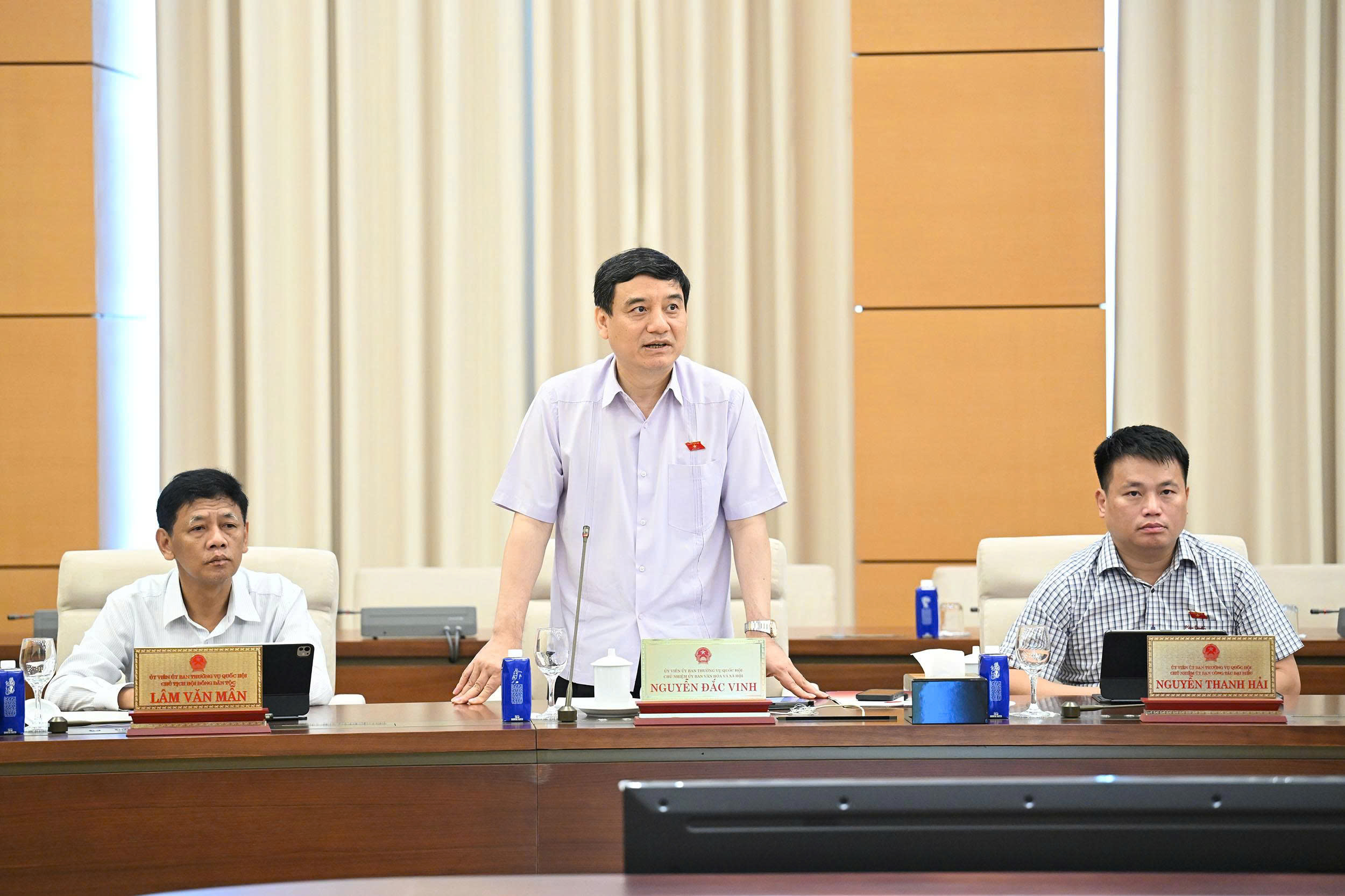 Cần có biện pháp xử lý với học sinh "lệch chuẩn rất lớn"- Ảnh 2.