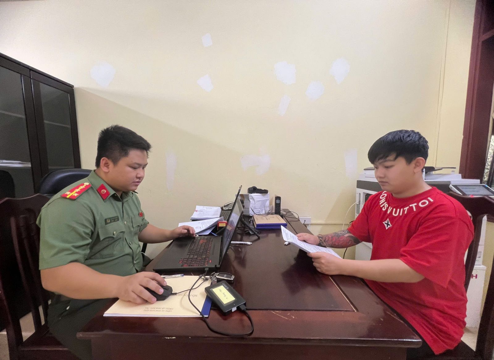Ninh Bình: Khởi tố đối tượng xâm nhập trái phép vào mạng máy tính để đánh cắp dữ liệu- Ảnh 1.