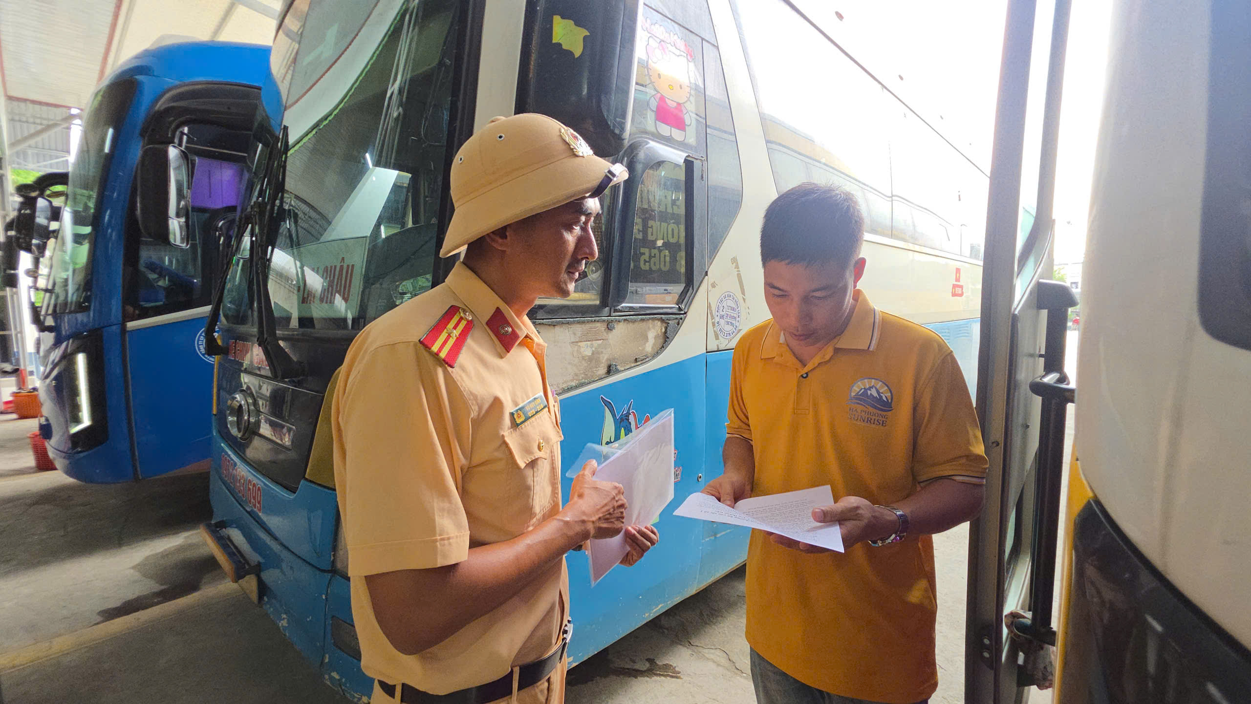 Ngăn chặn hiểm họa tai nạn giao thông trên cao tốc Nội Bài - Lào Cai- Ảnh 4.