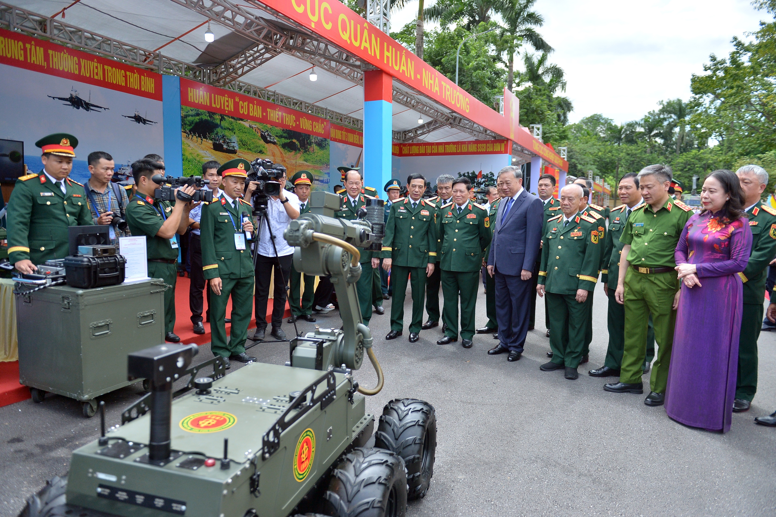 Tổng Bí thư Tô Lâm dự Đại hội Thi đua quyết thắng toàn quân lần thứ XI- Ảnh 3.