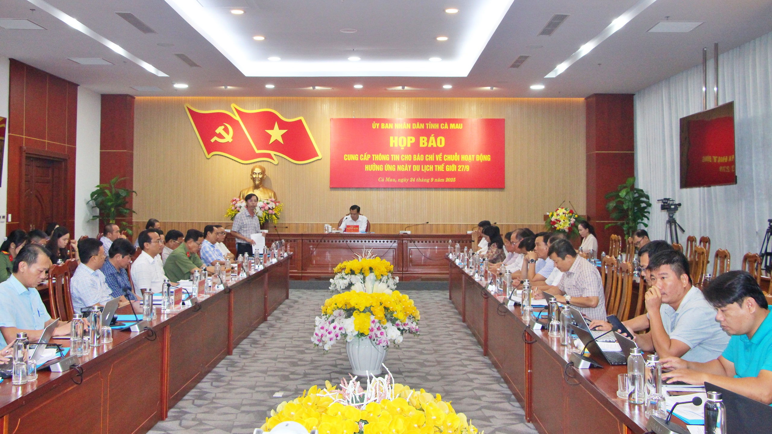 Giao thông kết nối, vực dậy tiềm năng du lịch vùng địa đầu cực Nam của Tổ quốc- Ảnh 1.