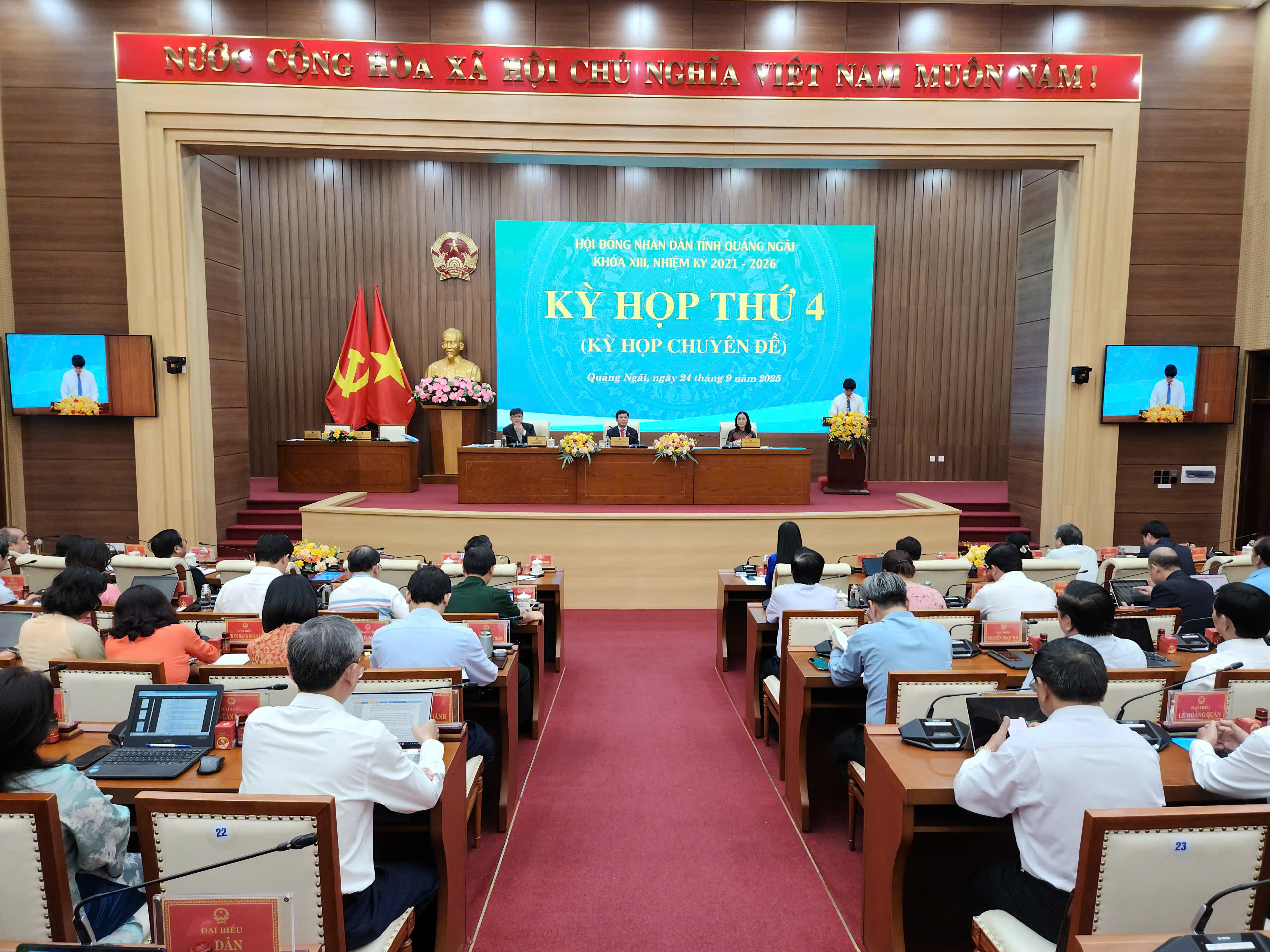 Quảng Ngãi thu hồi hơn 230ha đất để triển khai loạt công trình, dự án- Ảnh 1.