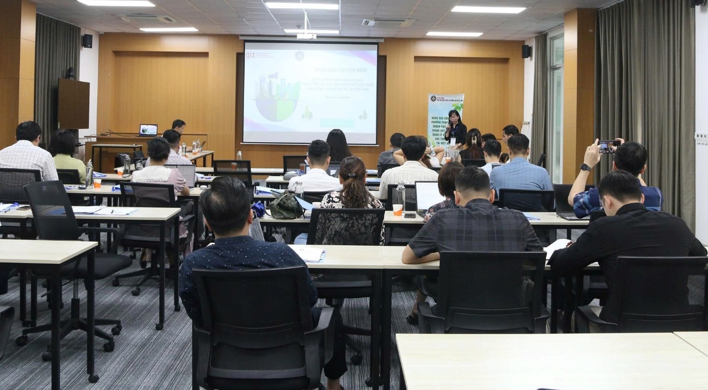 Đào tạo, áp dụng mô hình thành phố bọt biển tại các đô thị Việt Nam trong tương lai- Ảnh 1.