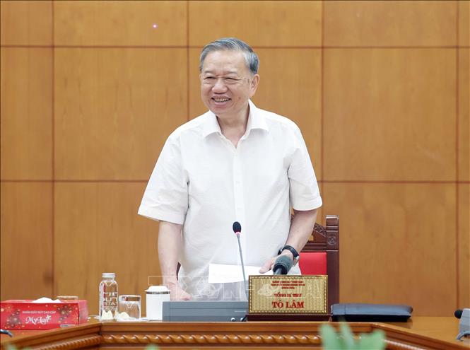 Tổng Bí thư Tô Lâm: Văn kiện Đại hội XIV phải là cam kết mạnh mẽ của Đảng trước nhân dân- Ảnh 1. Tổng Bí thư Tô Lâm: Văn kiện Đại hội XIV phải là cam kết mạnh mẽ của Đảng trước nhân dân- Ảnh 1.