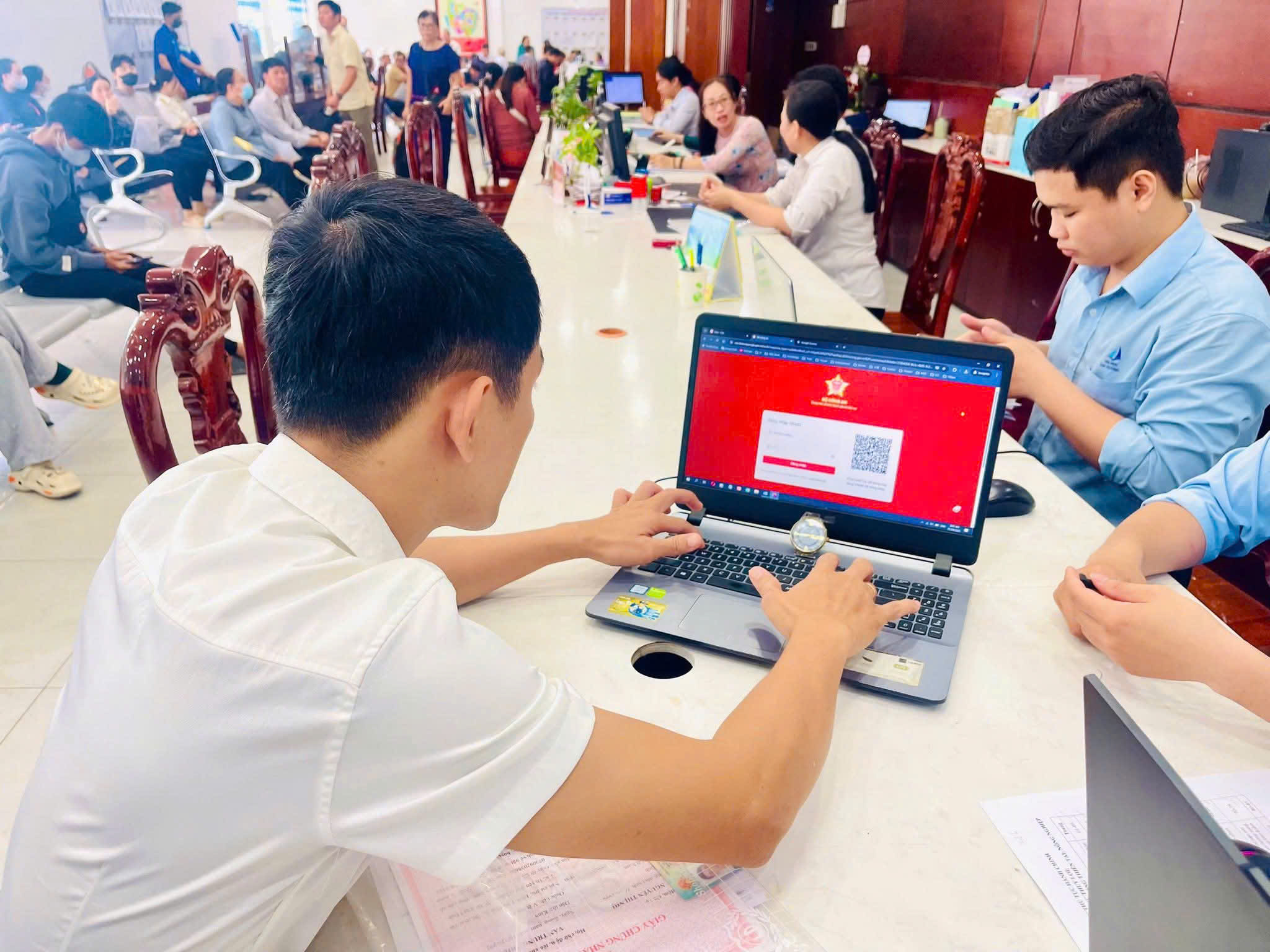 TP.HCM triển khai hỗ trợ tiền thuê nhà cho cán bộ sau sáp nhập- Ảnh 1.