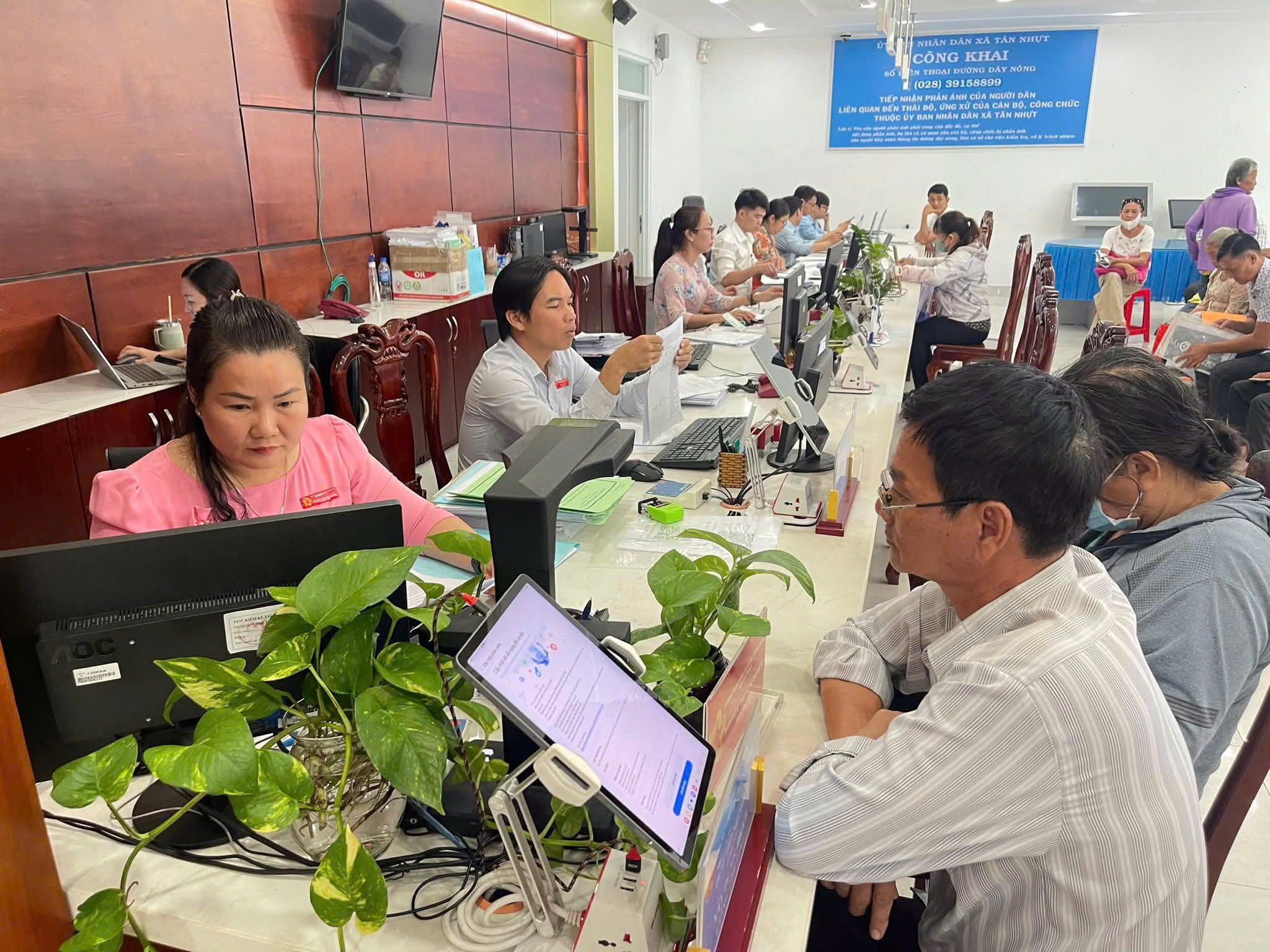Nông thôn mới ở TP.HCM: Hạ tầng giao thông gắn với chuyển đổi số và cải cách hành chính- Ảnh 2.