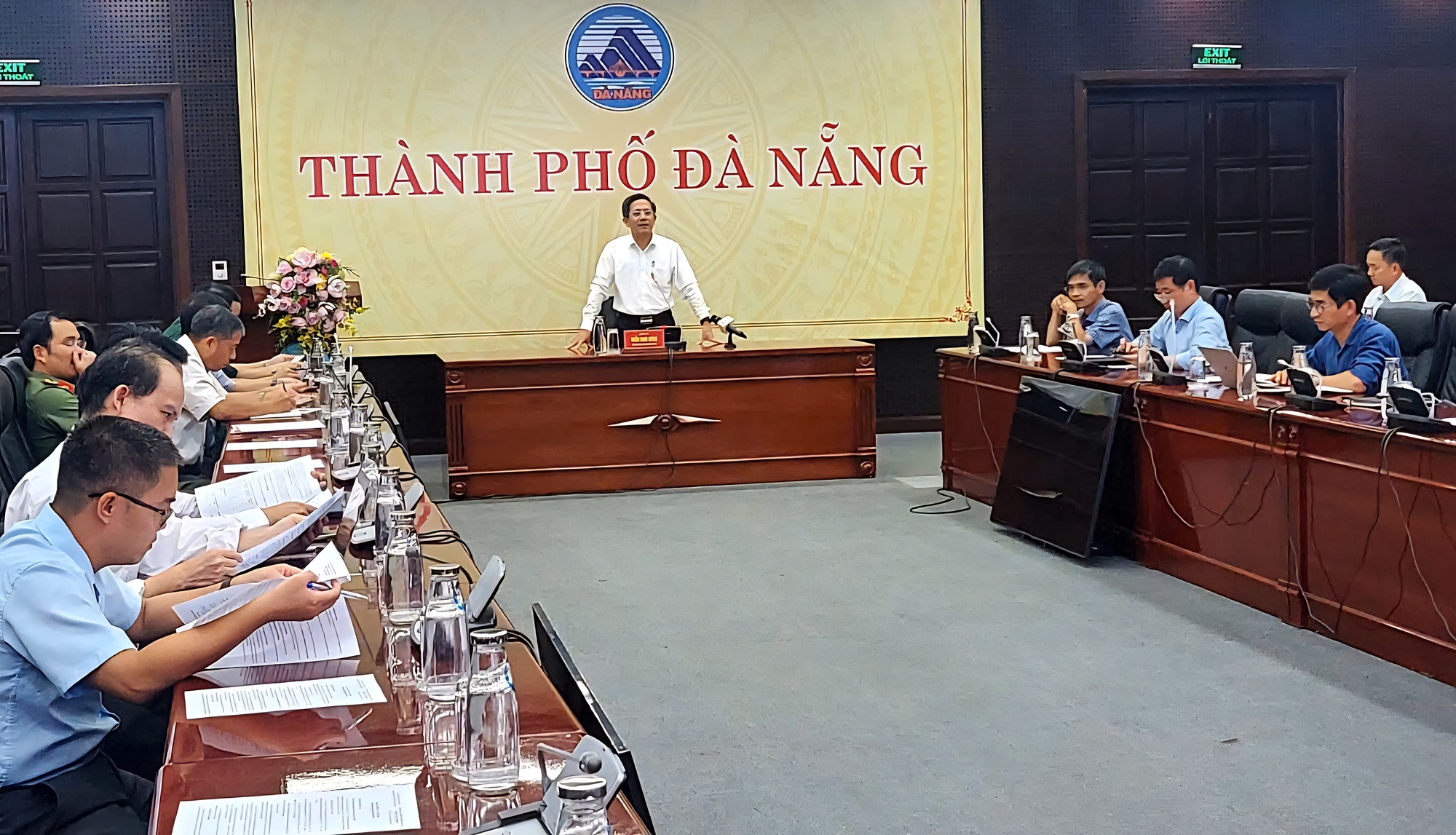 Bão Bualoi diễn biến phức tạp, Đà Nẵng họp khẩn- Ảnh 1.