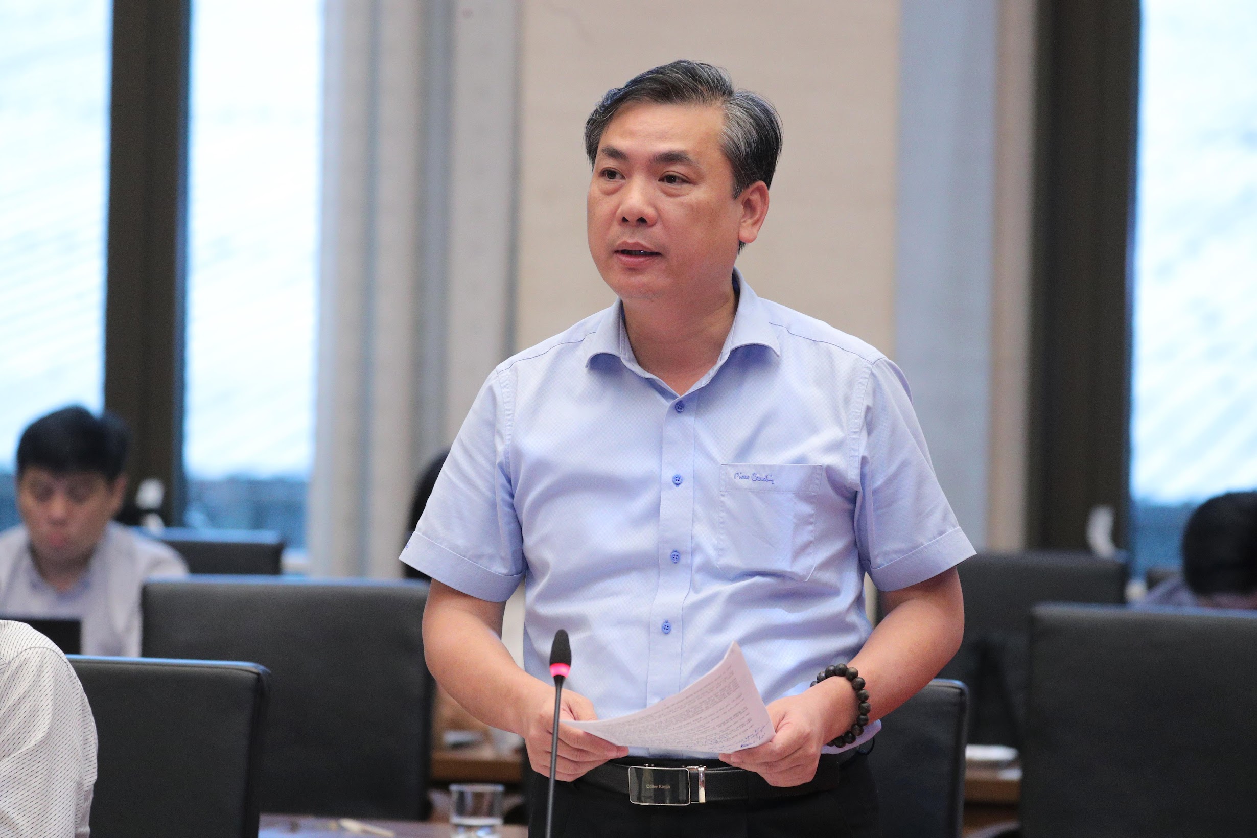 Có địa phương quá tải, thiếu cán bộ làm chuyên môn xây dựng cấp xã- Ảnh 2.
