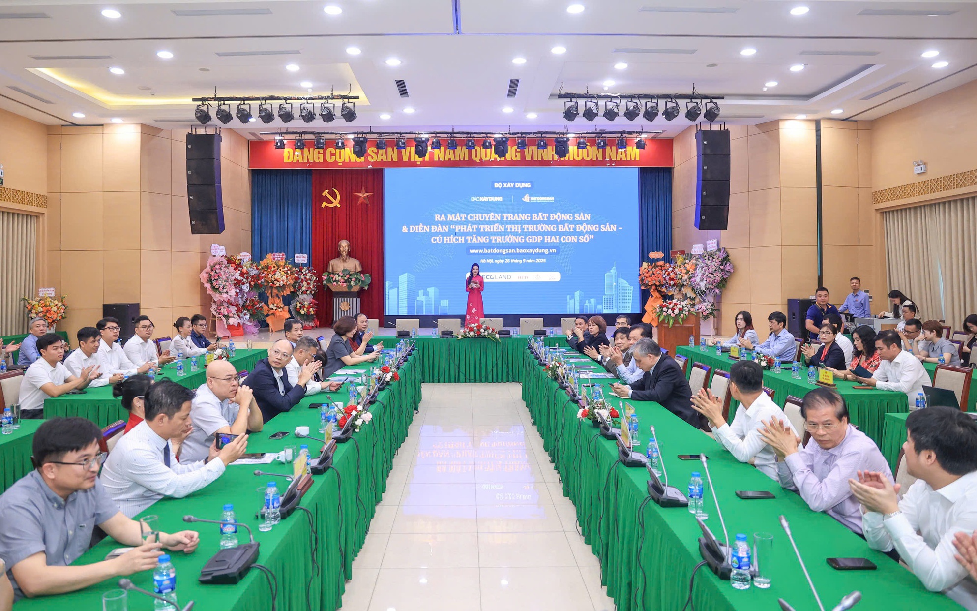 Trực tiếp: Diễn đàn 'Phát triển thị trường BĐS - Cú hích tăng trưởng GDP hai con số'
