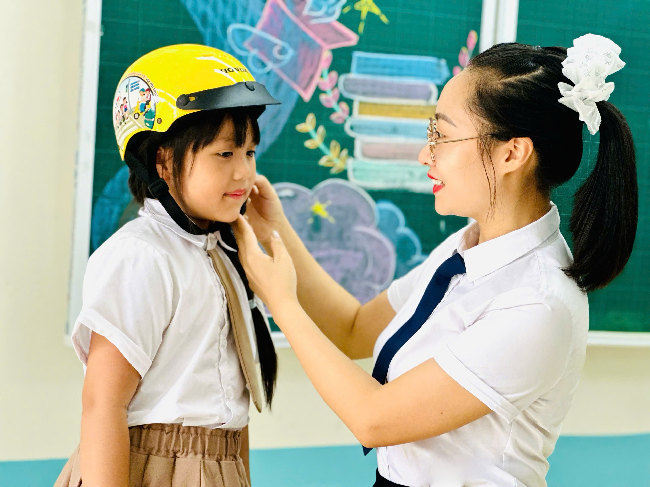 Nhiều cách làm linh hoạt tuyên truyền luật giao thông trong trường tiểu học ở Phú Thọ- Ảnh 2.