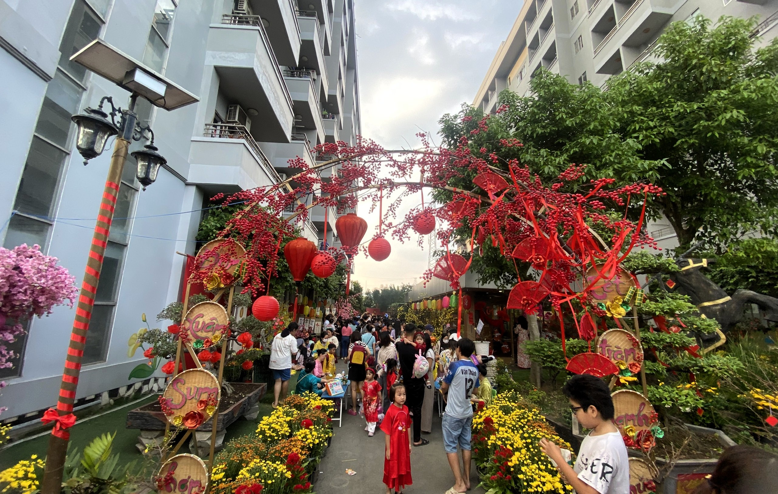 TP.HCM tìm lời giải đột phá cho nhà ở xã hội- Ảnh 2.