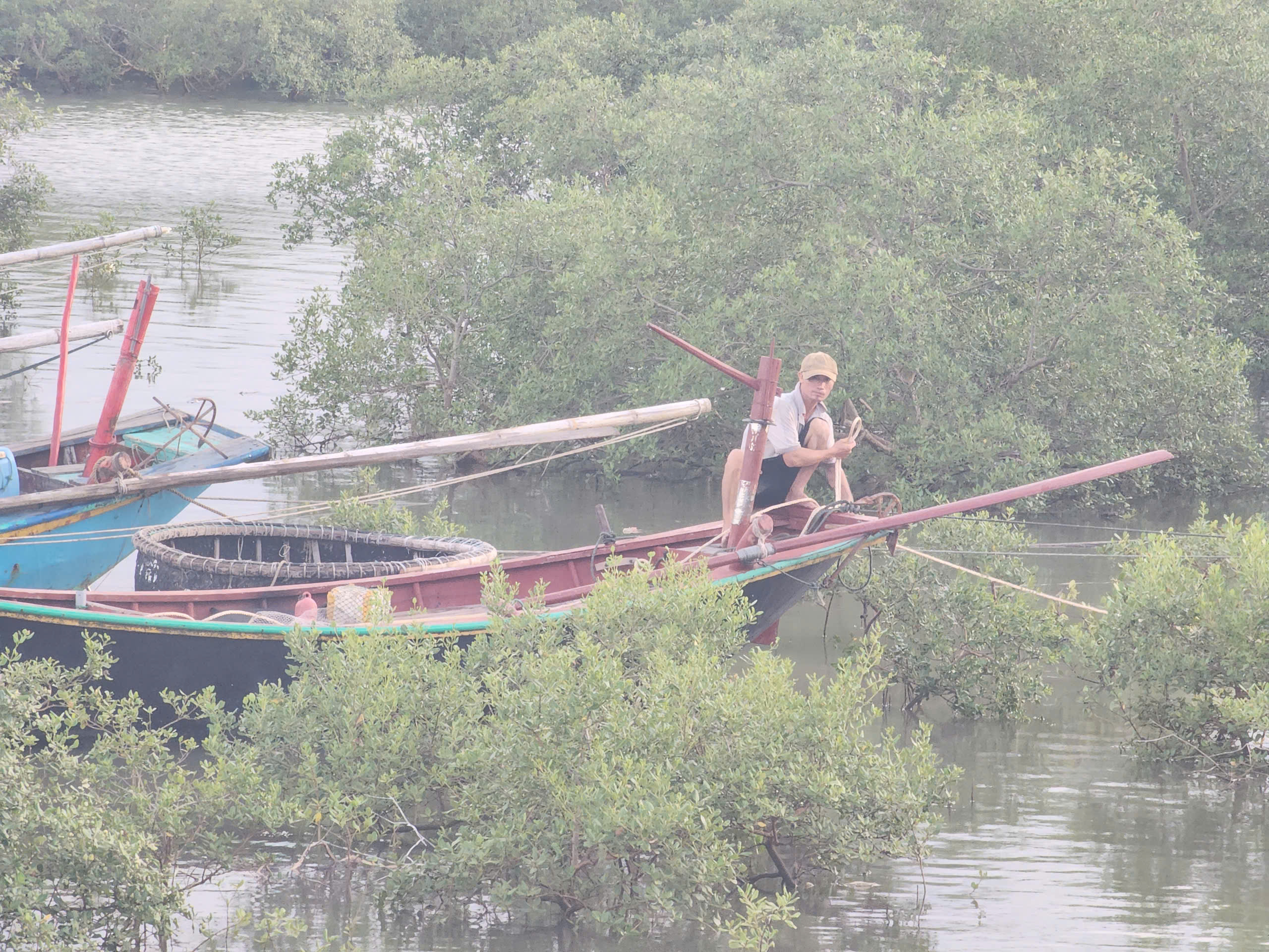 Hà Tĩnh cấm biển, triển khai phương án ứng phó bão số 10- Ảnh 3.