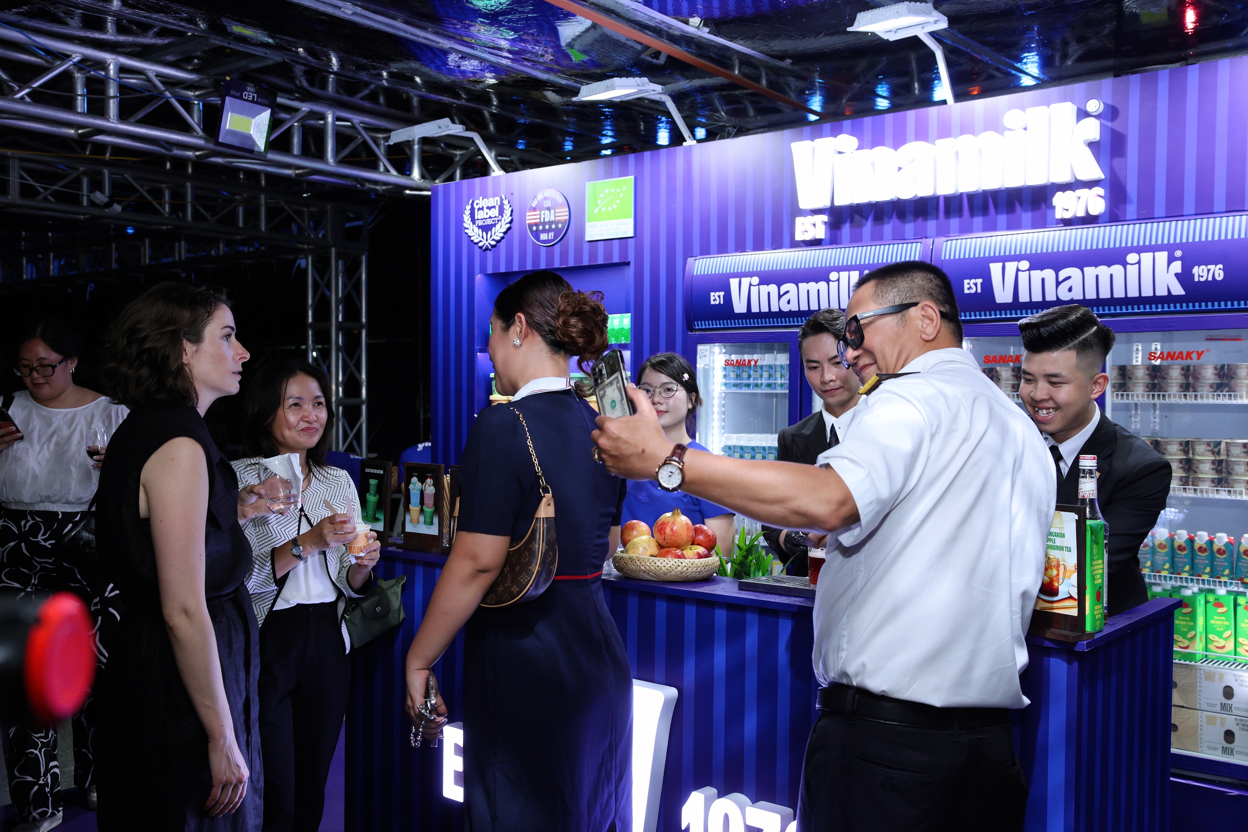 "Bật mí" món Việt xuất hiện trong sự kiện đón tàu Hải quân Hoàng gia Anh- Ảnh 3.