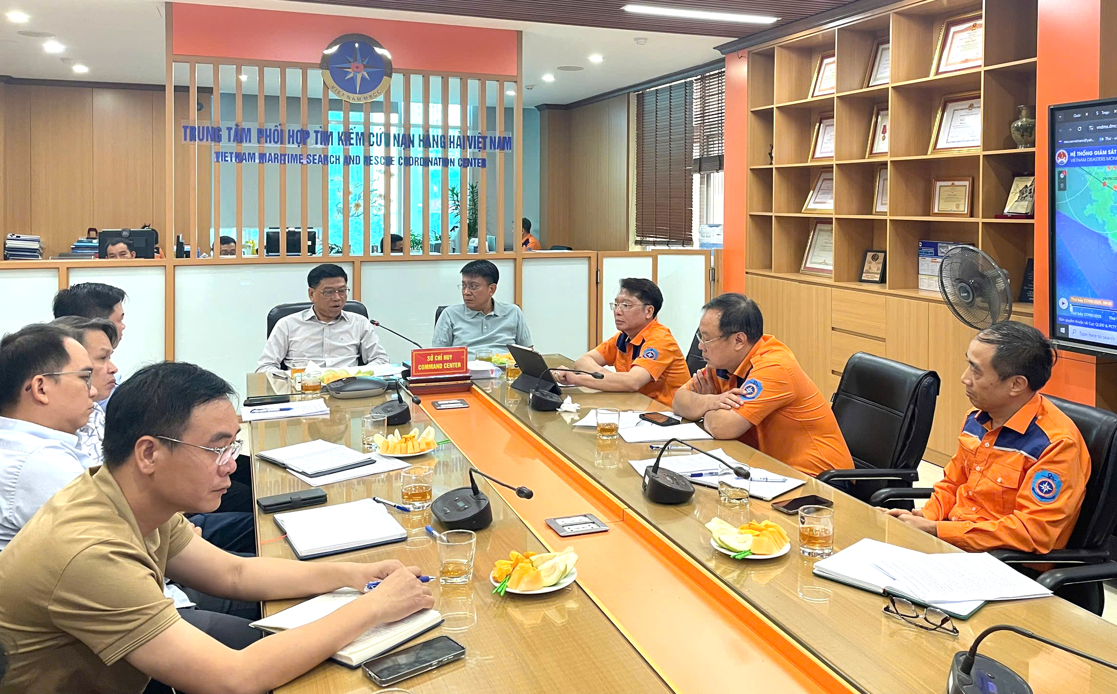Ứng phó bão số 10: Không cấp phép cho tàu rời cảng nếu không an toàn- Ảnh 1.
