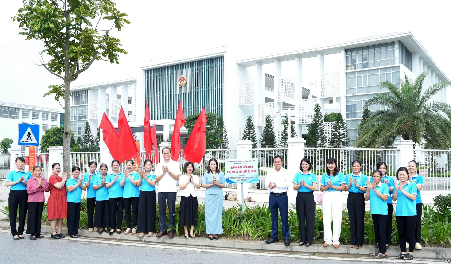 Từ đạt chuẩn đến kiểu mẫu: Nông thôn Hà Nội chuyển mình mạnh mẽ- Ảnh 4.