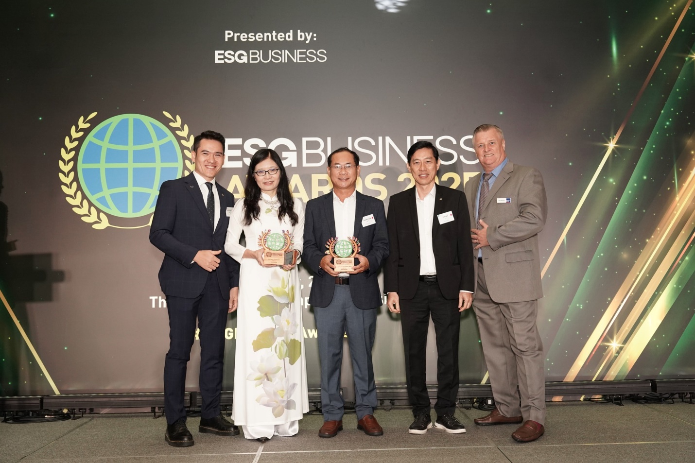 Vinuni “chiến thắng kép” tại ESG Business Awards 2025- Ảnh 1.