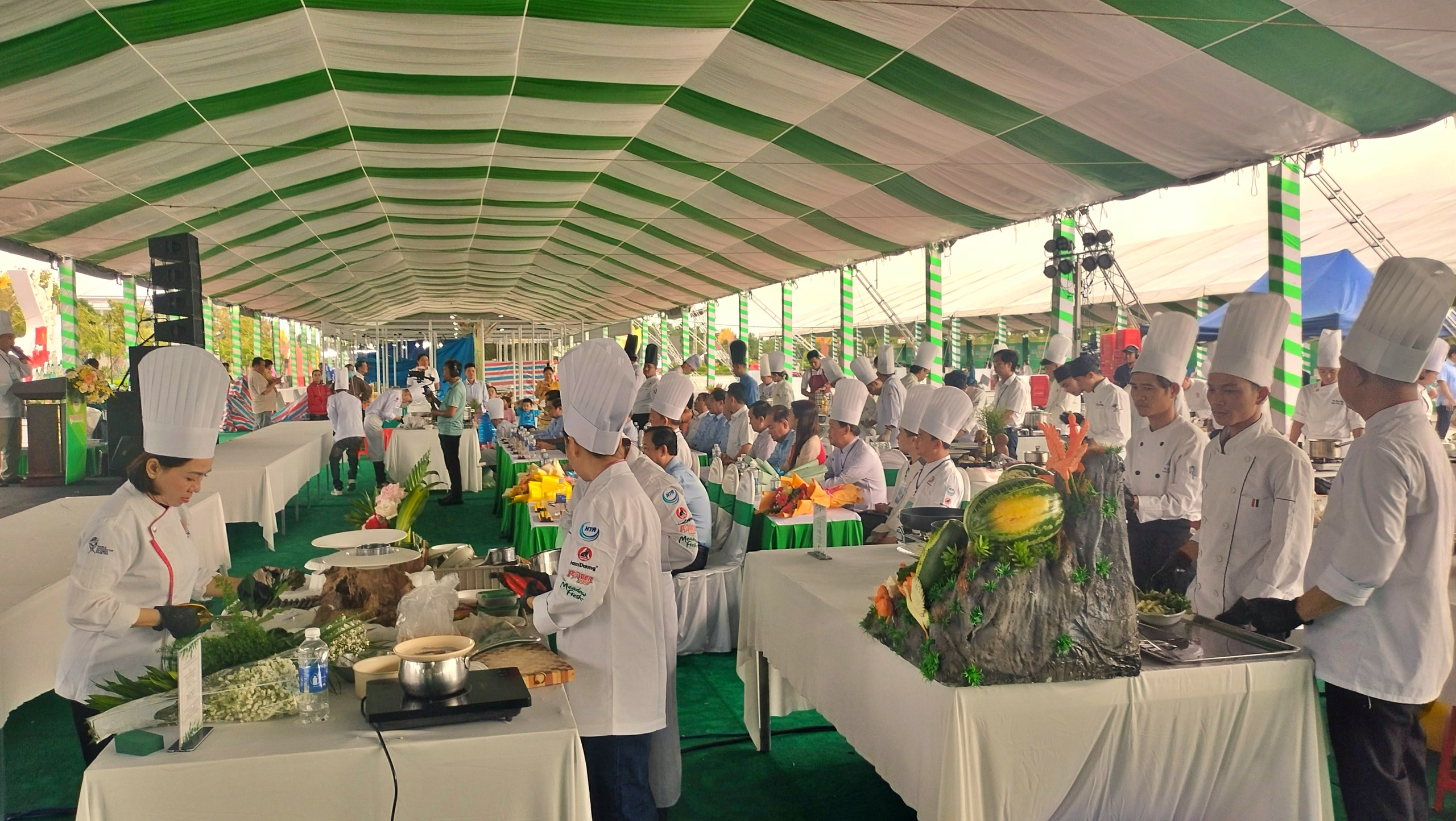 Cuộc thi đầu bếp tài năng giới thiệu "Tinh hoa Văn hóa ẩm thực Cà Mau"- Ảnh 2.