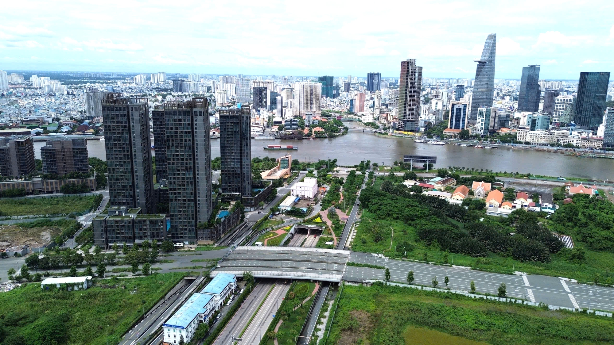 Thủ Thiêm sau gần 30 năm quy hoạch: Từ vùng đất trũng đến “trái tim” tài chính TP.HCM- Ảnh 1. Thủ Thiêm sau gần 30 năm quy hoạch: Từ vùng đất trũng đến “trái tim” tài chính TP.HCM- Ảnh 1.