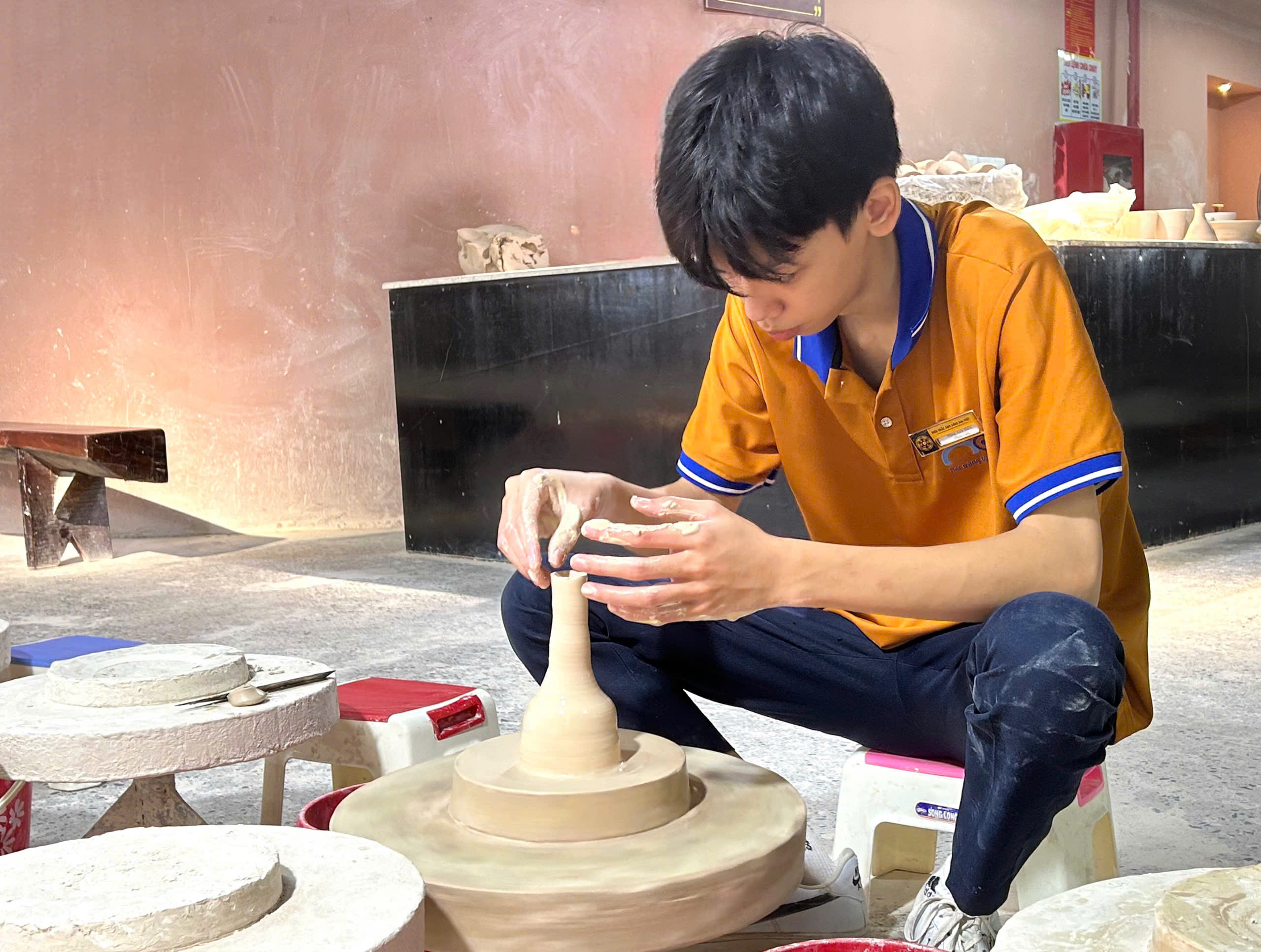 Làng nghề truyền thống Hà Nội góp sức phát triển nông thôn mới- Ảnh 3.