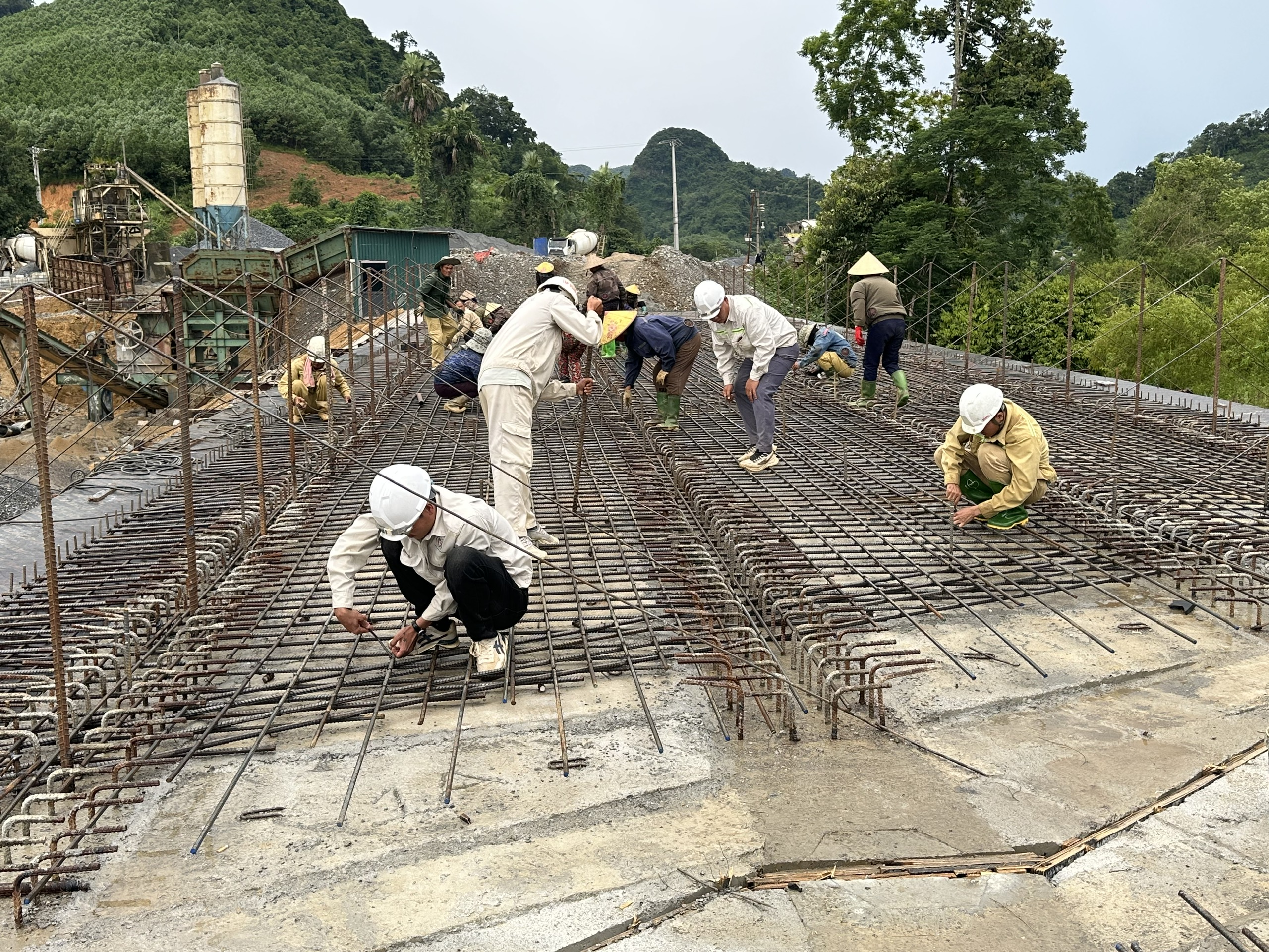 Bộ trưởng Trần Hồng Minh: Quyết tâm về đích đoạn Chợ Chu - Ngã ba Trung Sơn trước 31/12- Ảnh 2.