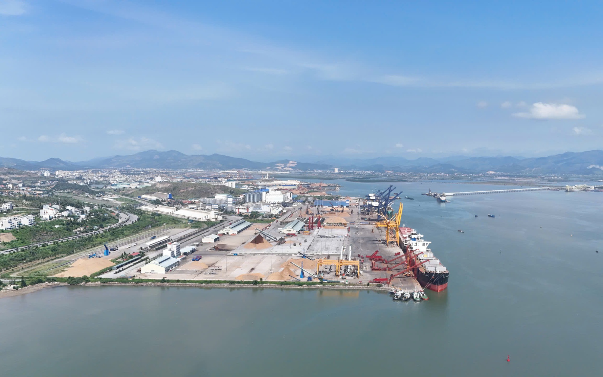 Quảng Ninh: Bứt phá trở thành trung tâm cảng biển và logistics quốc tế