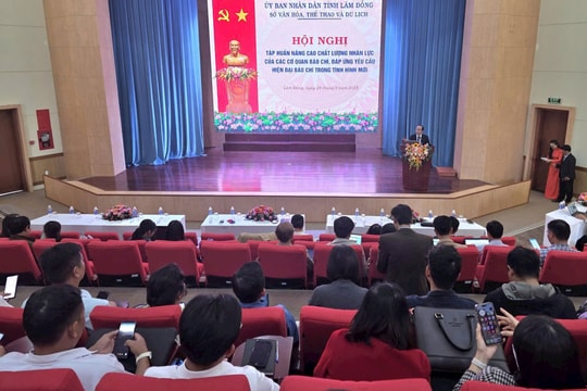 Chuyển đổi số báo chí lấy độc giả làm trung tâm, tòa soạn hội tụ- Ảnh 1. Chuyển đổi số báo chí lấy độc giả làm trung tâm, tòa soạn hội tụ- Ảnh 1.