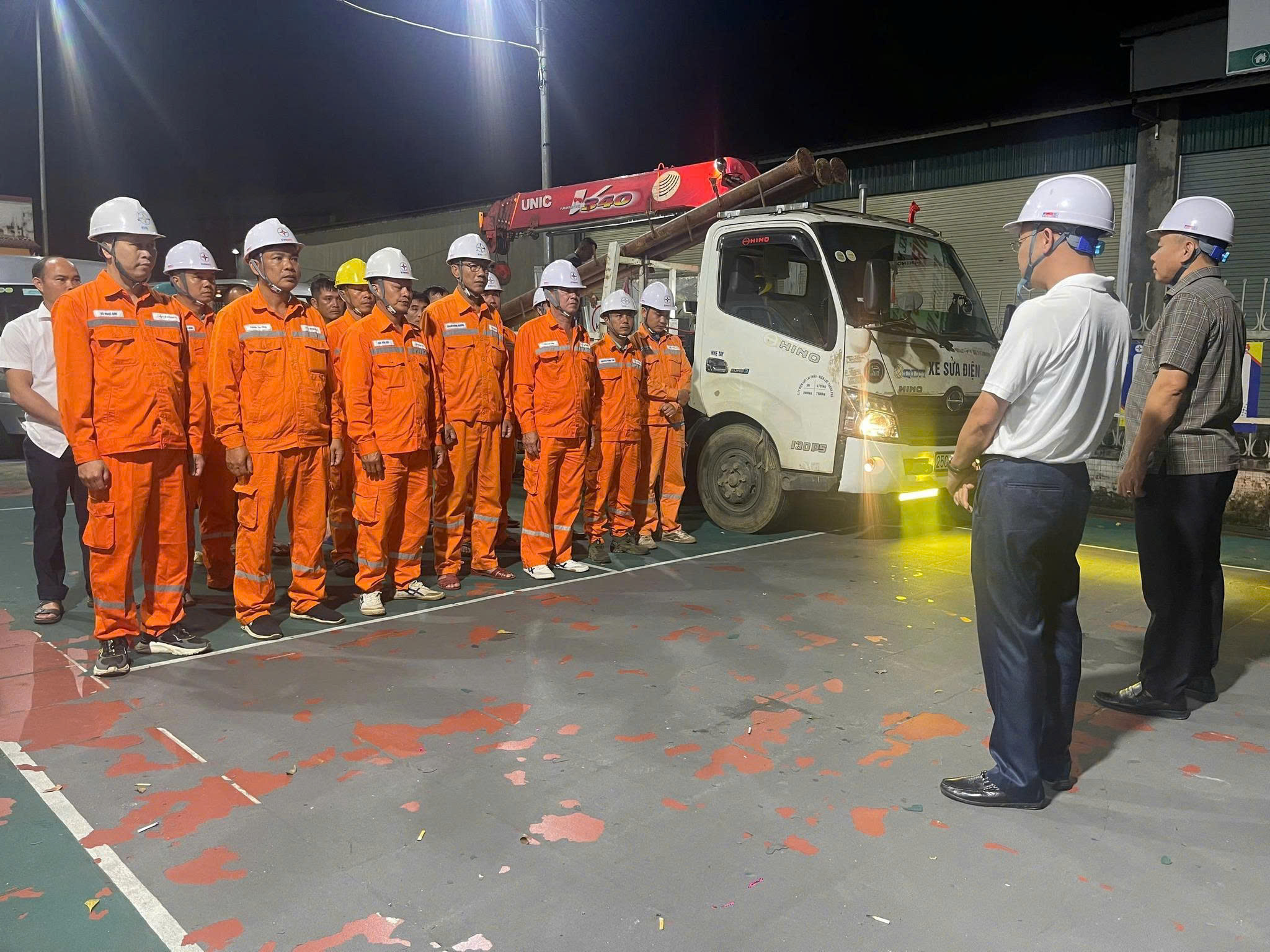 3,4 triệu khách hàng mất điện do bão số 10 Bualoi- Ảnh 2.