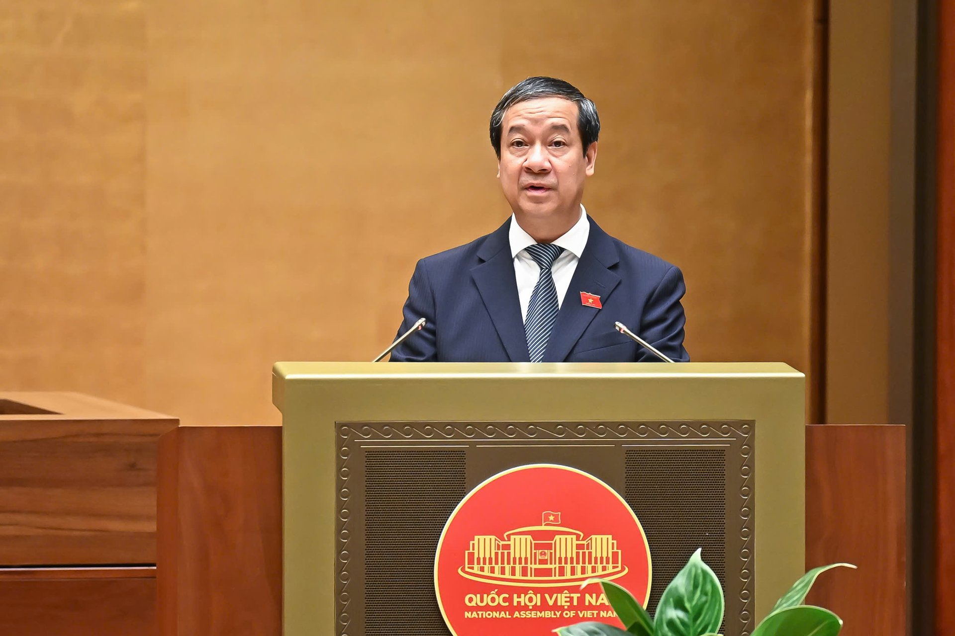 Bộ trưởng Bộ Giáo dục và Đào tạo: Duy trì kỳ thi tốt nghiệp THPT là rất cần thiết- Ảnh 3.