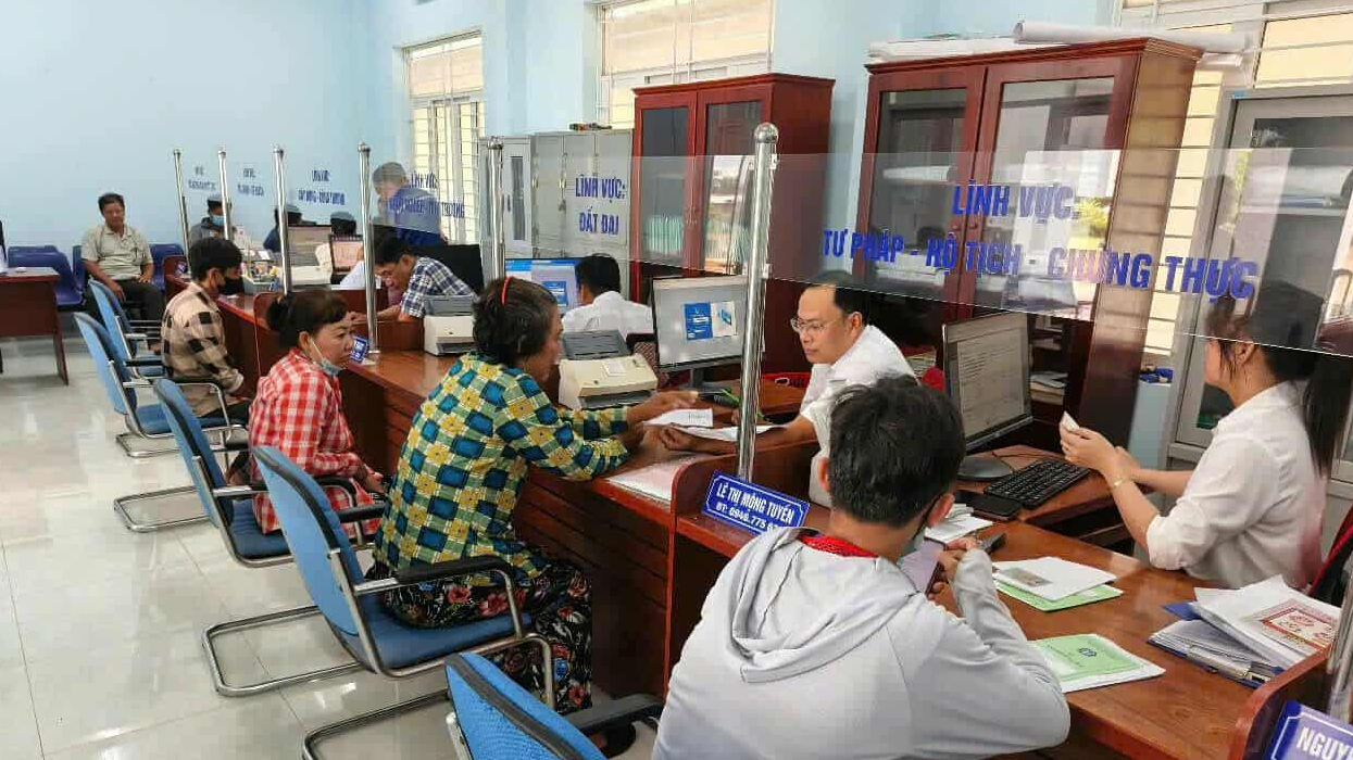 Cà Mau rút ngắn thời gian giải quyết 25 thủ tục hành chính lĩnh vực hàng hải, đường thủy- Ảnh 1.