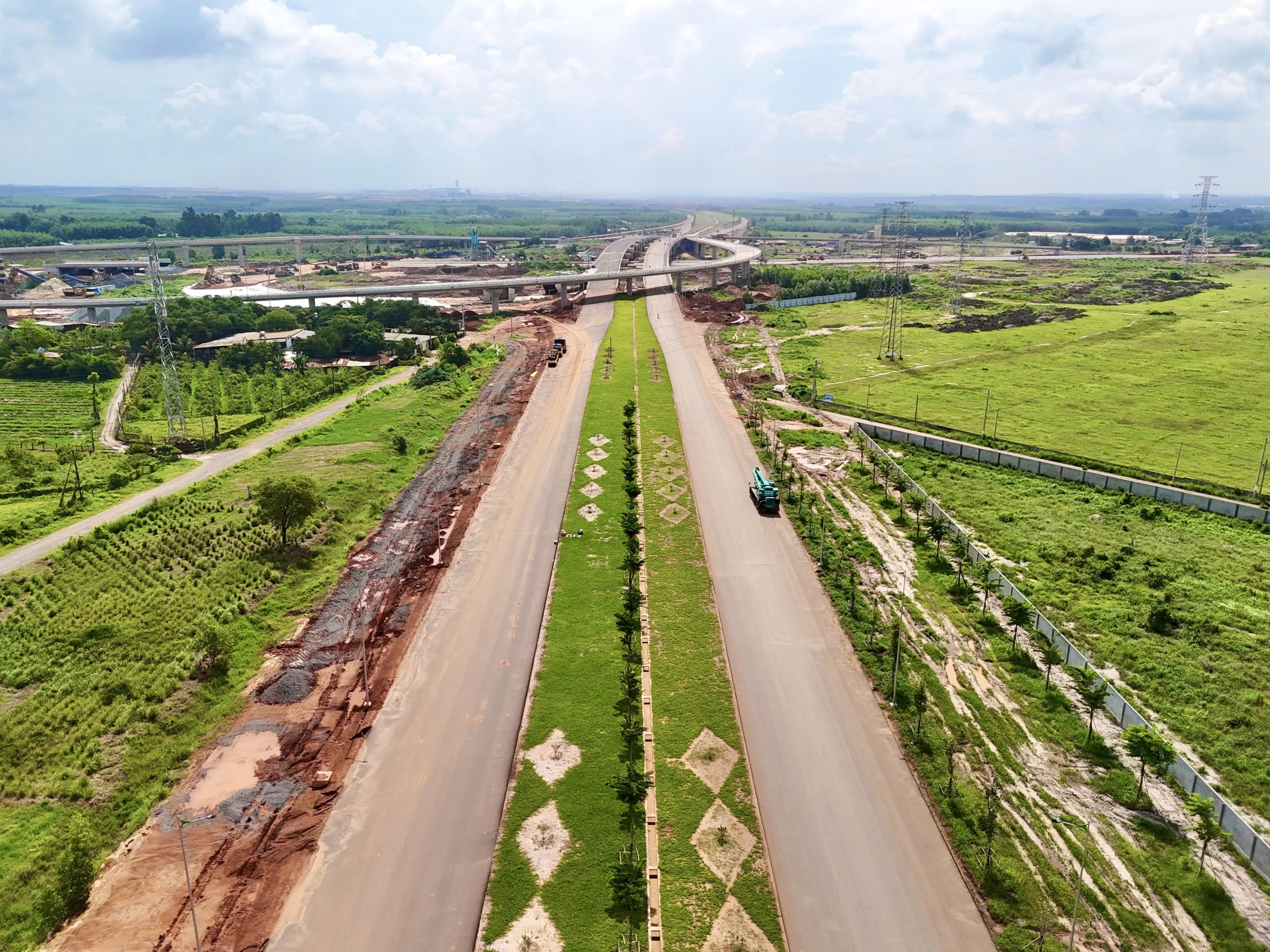 Đồng Nai sẵn sàng nhiệm kỳ mới bứt phá về giao thông, kiến tạo đô thị sân bay- Ảnh 9.