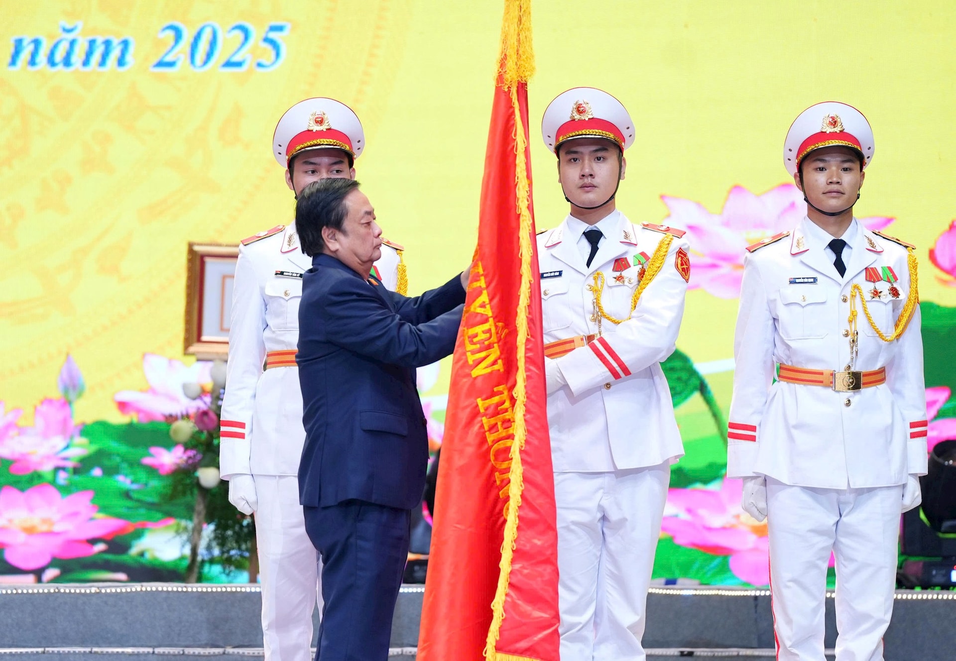 Hà Nội xây dựng nông thôn mới đi vào chiều sâu, hiệu quả, bền vững- Ảnh 1.