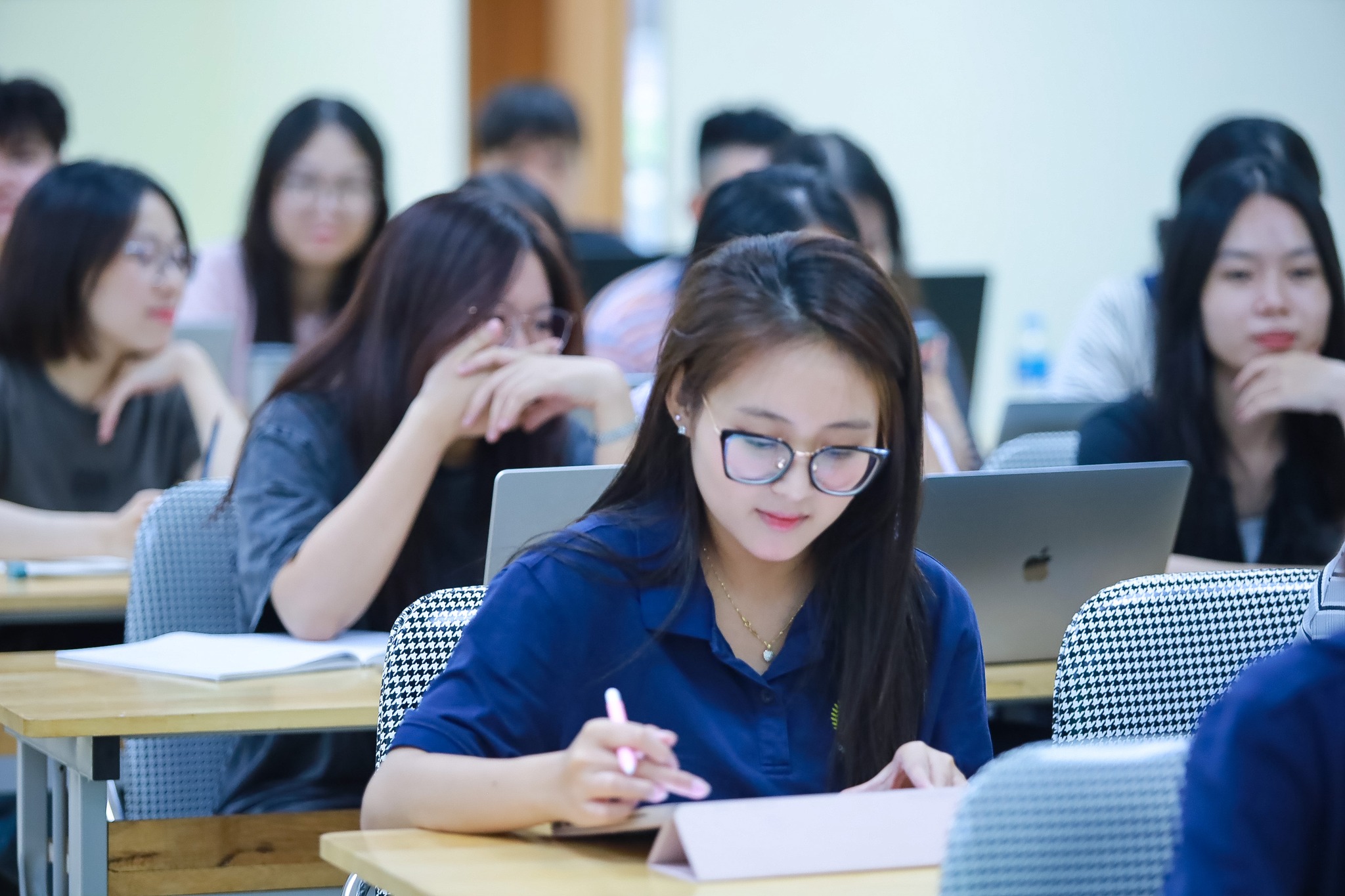 Học viện Ngân hàng tuyển sinh bổ sung năm 2025- Ảnh 1. Học viện Ngân hàng tuyển sinh bổ sung năm 2025- Ảnh 1.