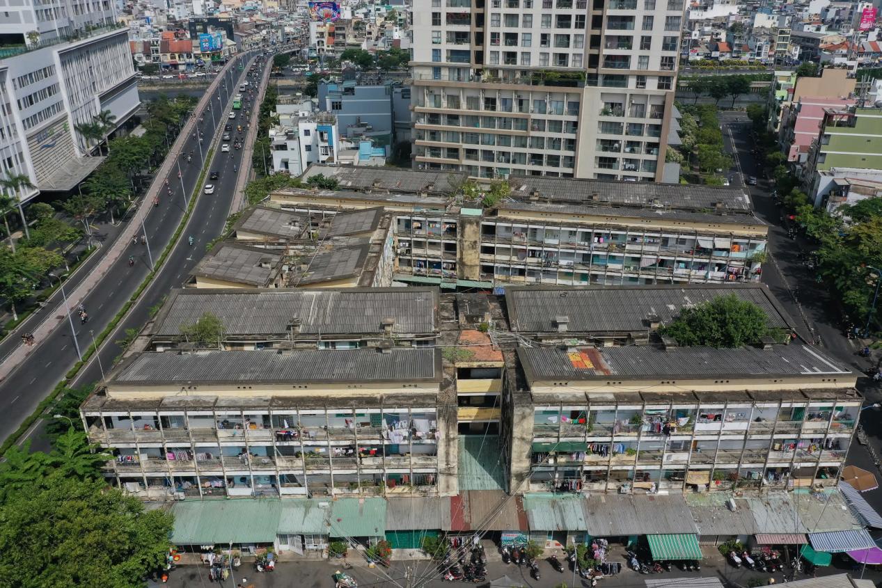 TP.HCM triển khai cơ chế ưu đãi khi cải tạo, xây dựng lại chung cư cũ- Ảnh 1. +
