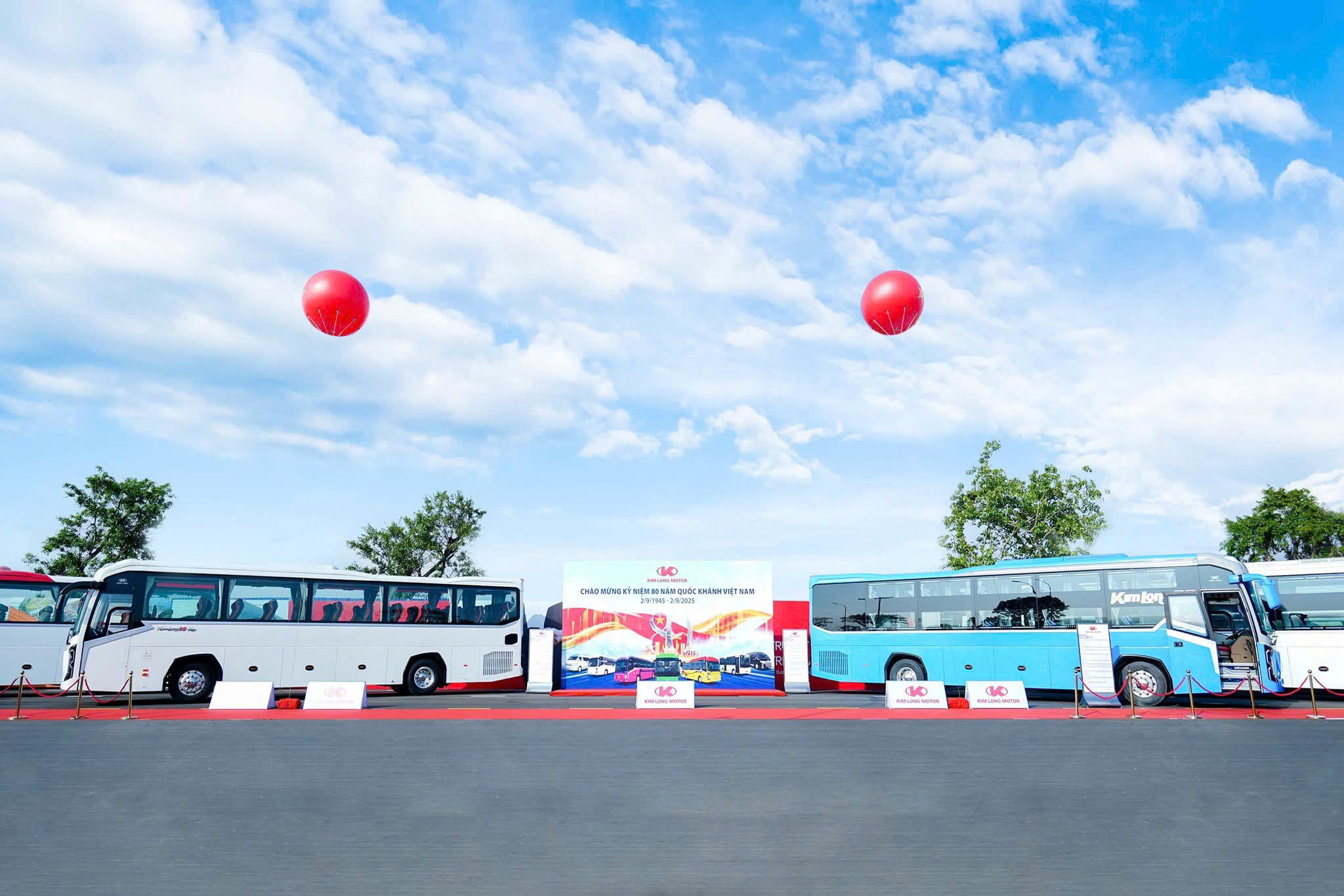 Kim Long Motor ghi dấu ấn tại triển lãm “80 năm hành trình Độc lập - Tự do - Hạnh phúc- Ảnh 2. Kim Long Motor ghi dấu ấn tại triển lãm “80 năm hành trình Độc lập - Tự do - Hạnh phúc- Ảnh 2.