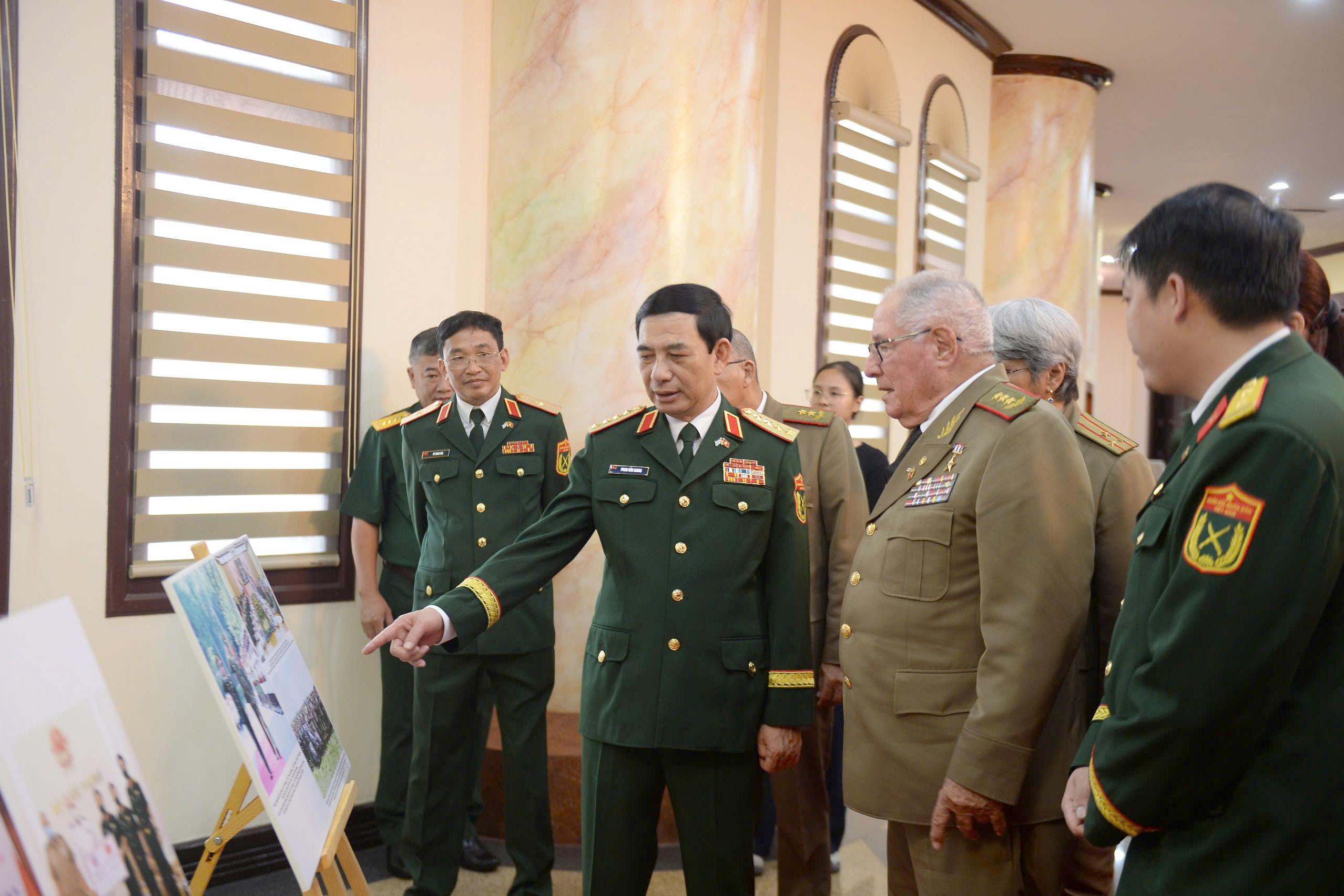"Cuba luôn tự hào khi có Việt Nam là một quốc gia anh em"- Ảnh 2. "Cuba luôn tự hào khi có Việt Nam là một quốc gia anh em"- Ảnh 2.