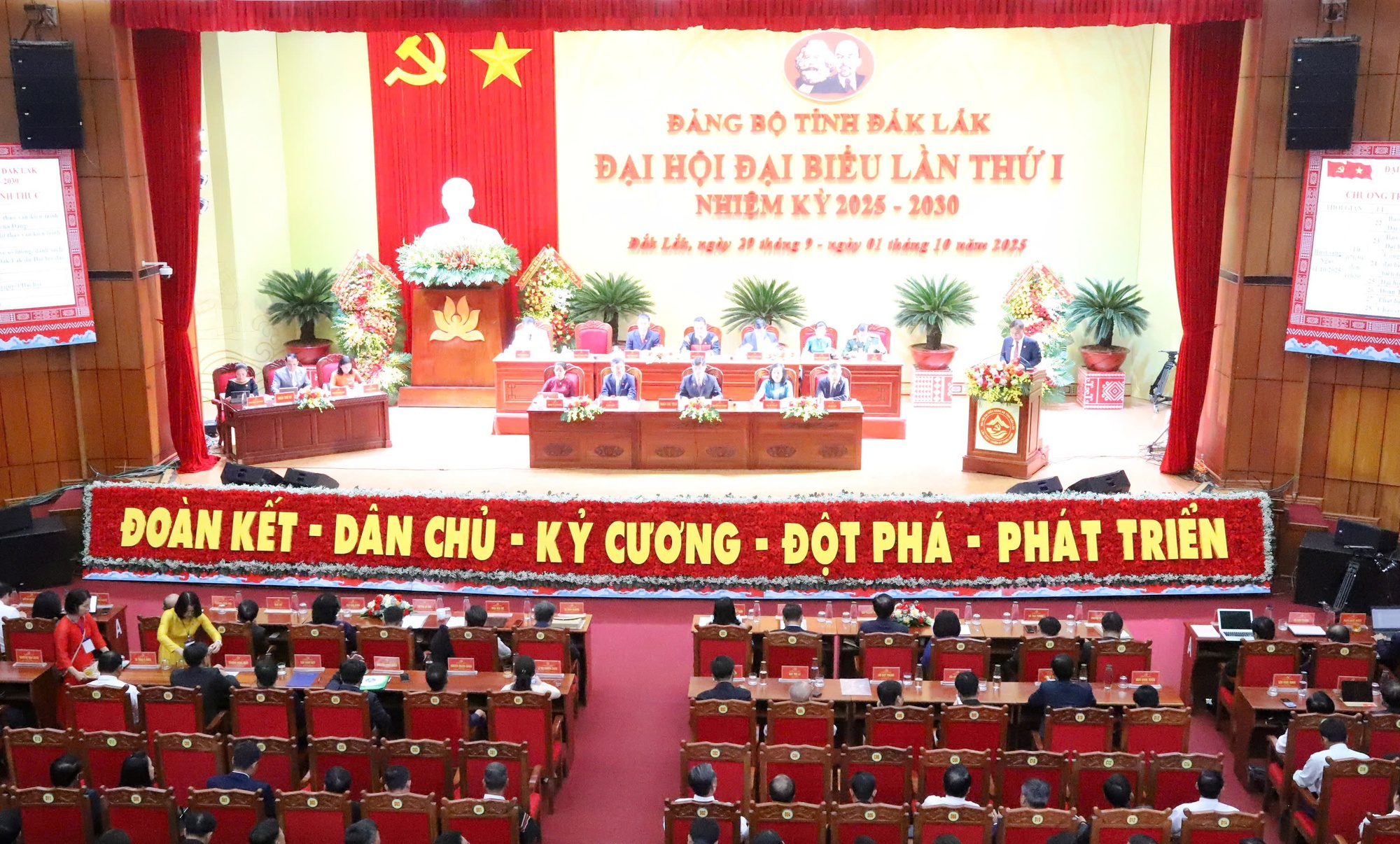 Bộ Chính trị kỳ vọng Đắk Lắk sẽ là một hình mẫu về mô hình sáp nhập thành công- Ảnh 1.