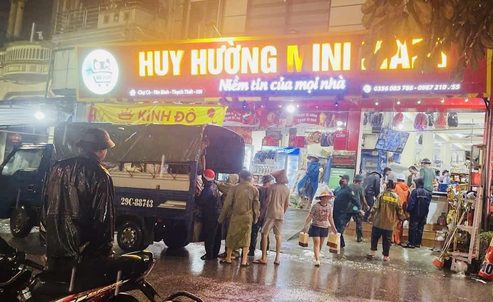 Các xã vùng ven Hà Nội căng mình ứng phó hậu quả mưa bão- Ảnh 6.