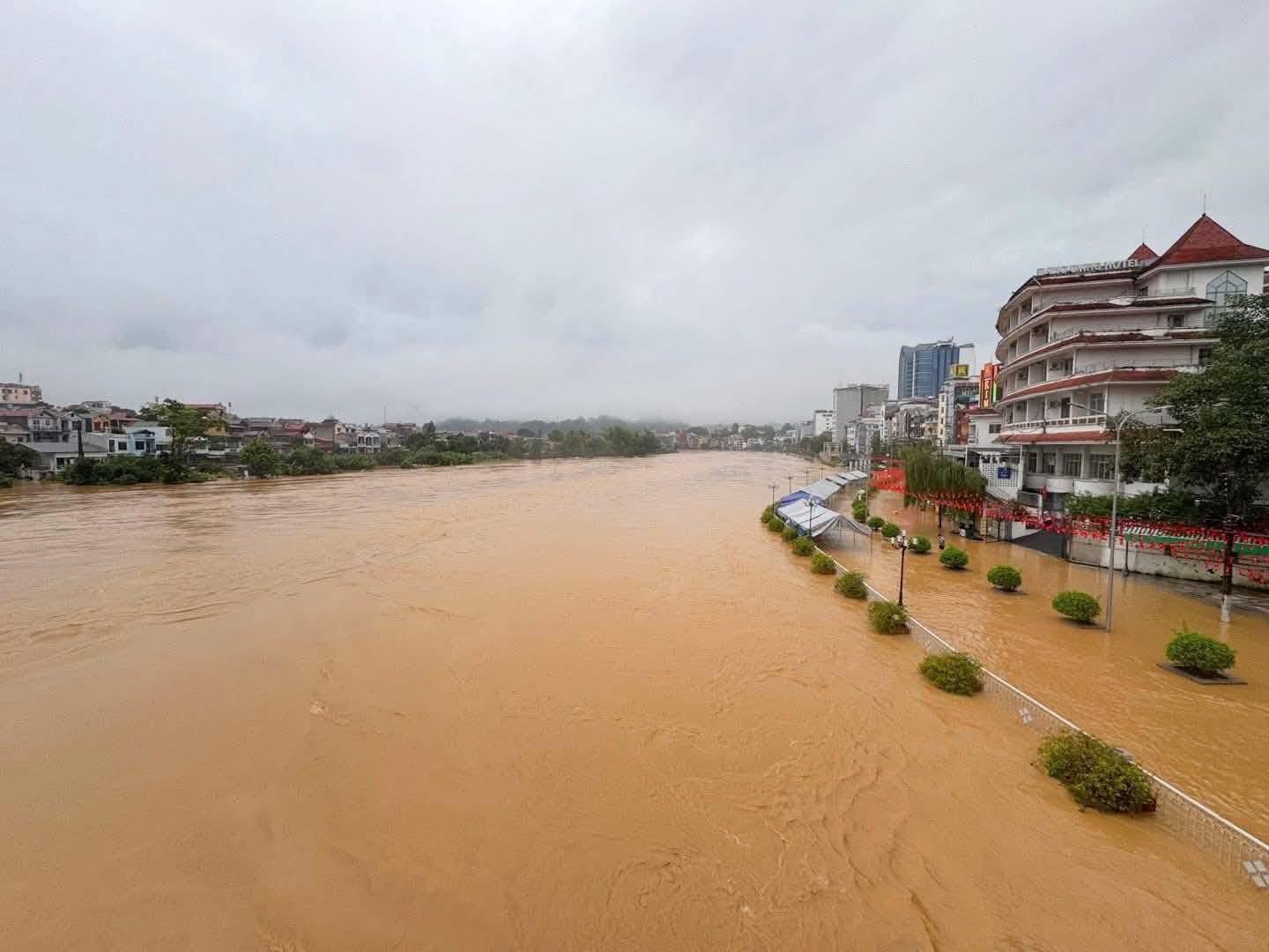 Tập trung tìm kiếm cứu nạn, khắc phục hậu quả mưa lũ tại Cao Bằng, Tuyên Quang, Lào Cai- Ảnh 1.