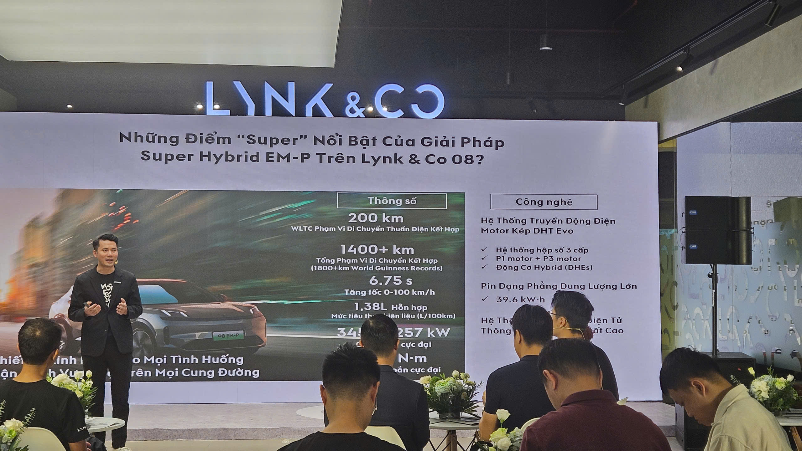 Thị trường Việt sắp có thêm xe PHEV gầm cao- Ảnh 3.
