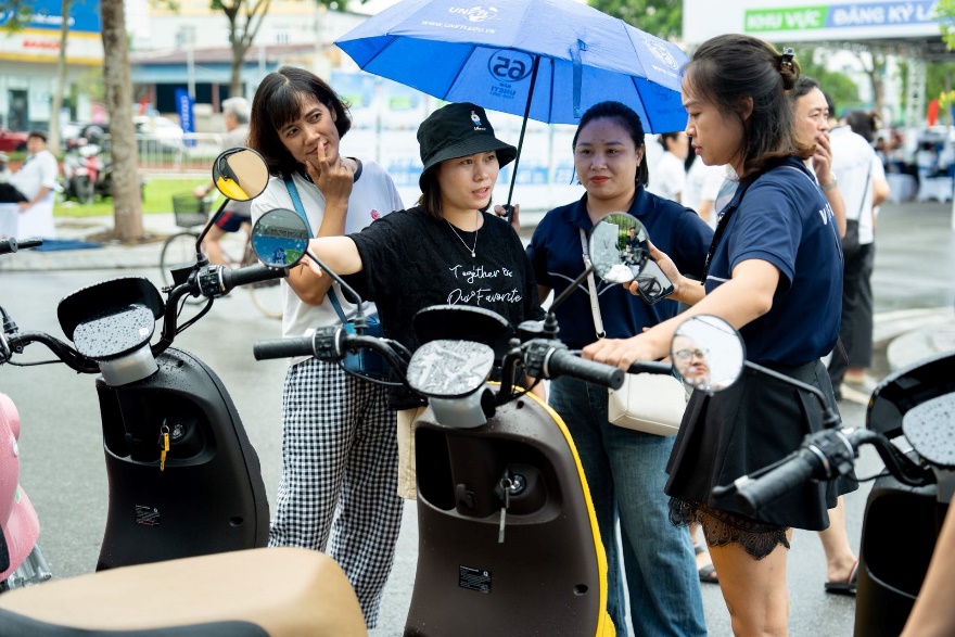 Vì sao phụ huynh chọn VinFast Motio làm “chiếc xe đầu đời” cho con?- Ảnh 1. Vì sao phụ huynh chọn VinFast Motio làm “chiếc xe đầu đời” cho con?- Ảnh 1.