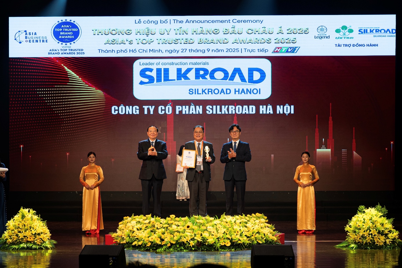 SILKROAD Hà Nội vinh dự lọt vào Top 5 “Thương hiệu uy tín hàng đầu châu Á 2025”- Ảnh 1.